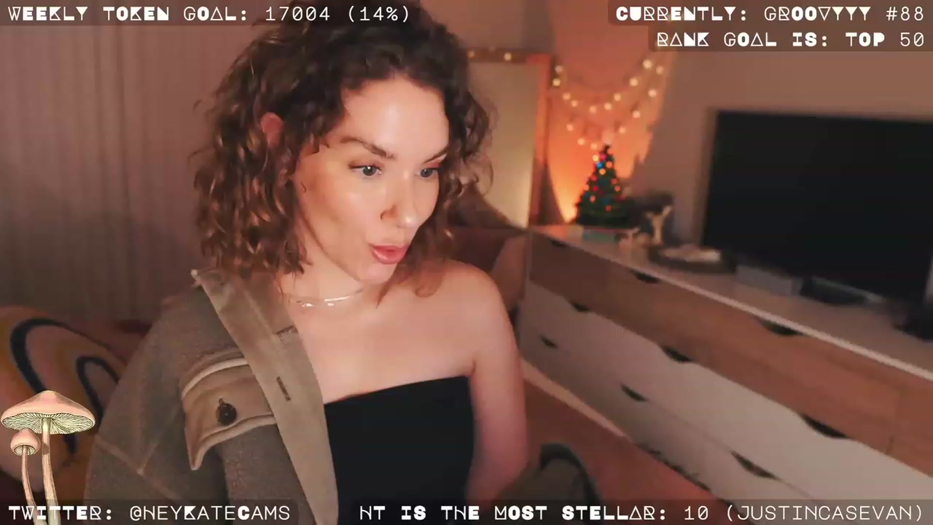 Gallery image thumbnail from HeyKate's myfreecams stream on, 12/15/2022, 05:45 image 3 of 20