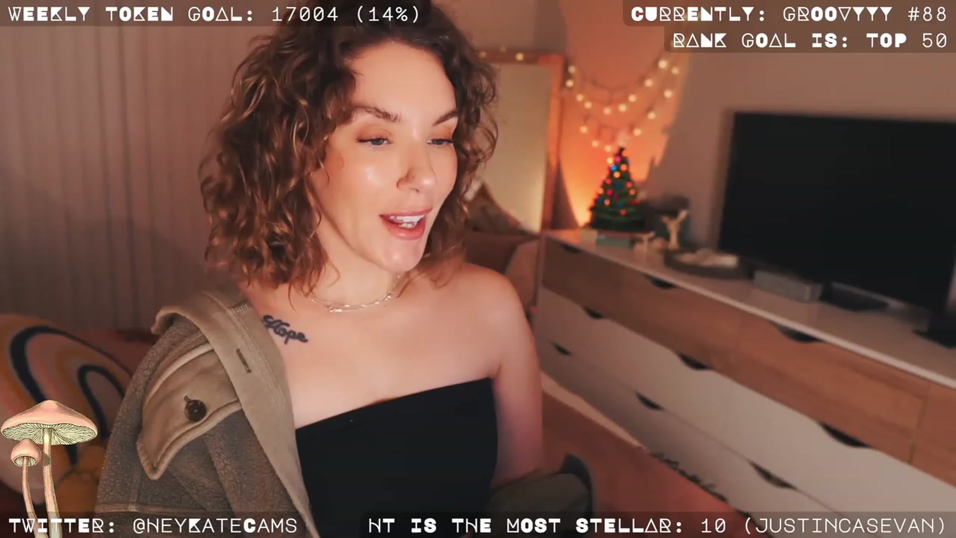 Gallery image thumbnail from HeyKate's myfreecams stream on, 12/15/2022, 05:45 image 2 of 20