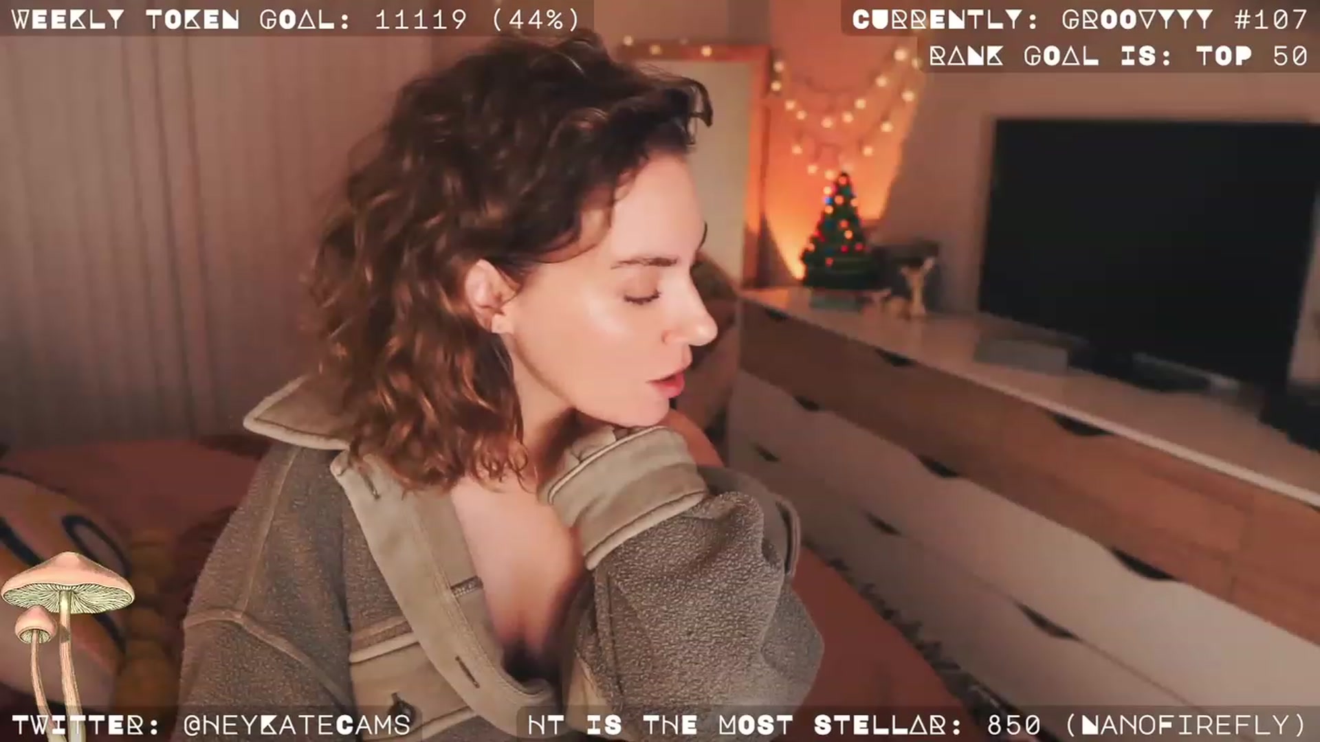 Gallery image thumbnail from HeyKate's myfreecams stream on, 12/17/2022, 13:40 image 14 of 20