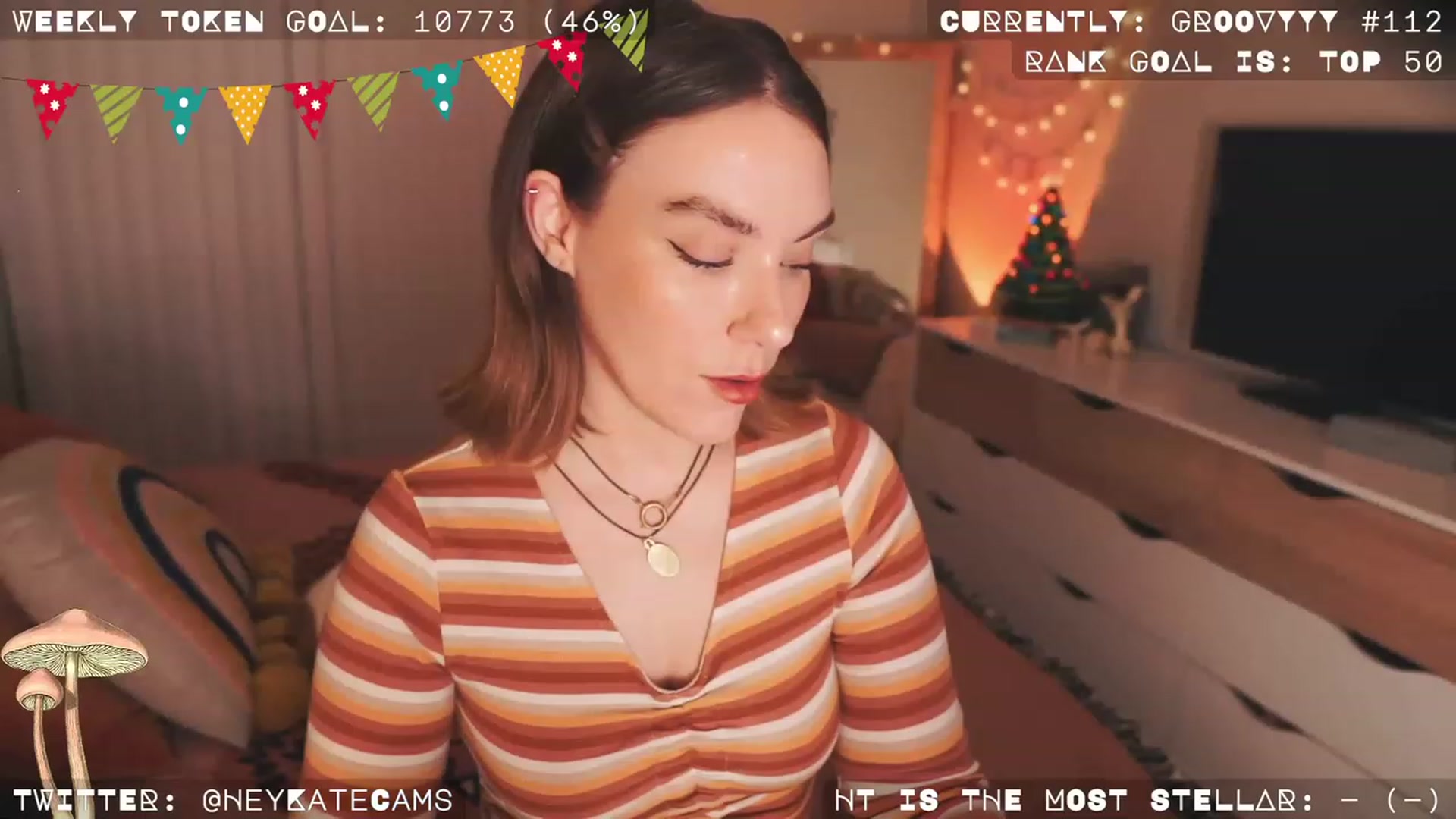 Gallery image thumbnail from HeyKate's myfreecams stream on, 12/18/2022, 07:35 image 2 of 20