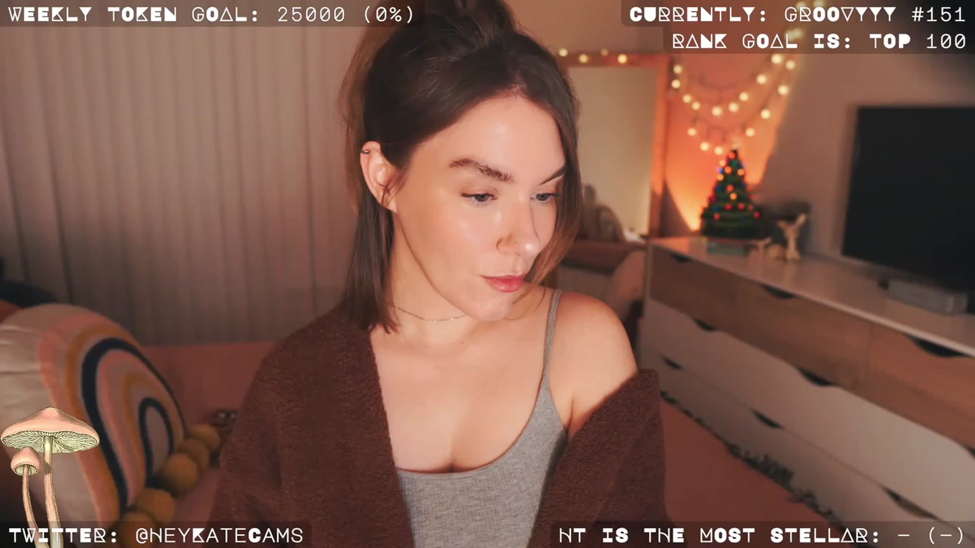 Gallery image thumbnail from HeyKate's myfreecams stream on, 12/22/2022, 03:45 image 1 of 20