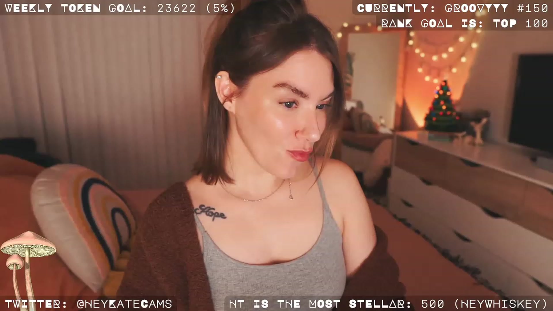 Gallery image thumbnail from HeyKate's myfreecams stream on, 12/22/2022, 05:17 image 2 of 20