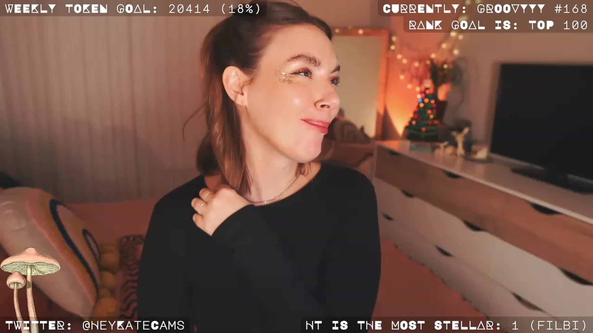 Gallery image thumbnail from HeyKate's myfreecams stream on, 12/24/2022, 06:24 image 1 of 20