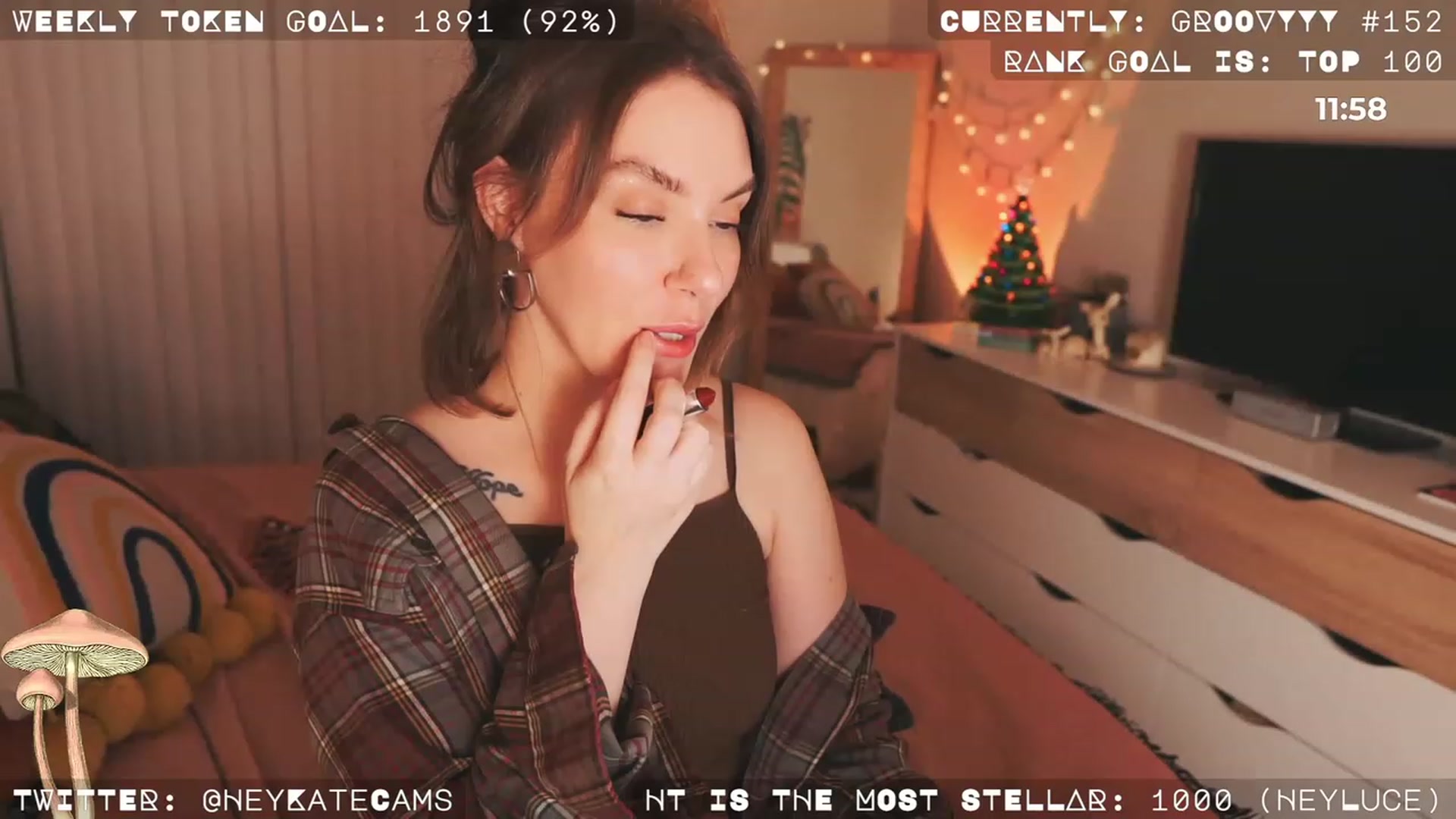 Gallery image thumbnail from HeyKate's myfreecams stream on, 12/25/2022, 08:18 image 18 of 20