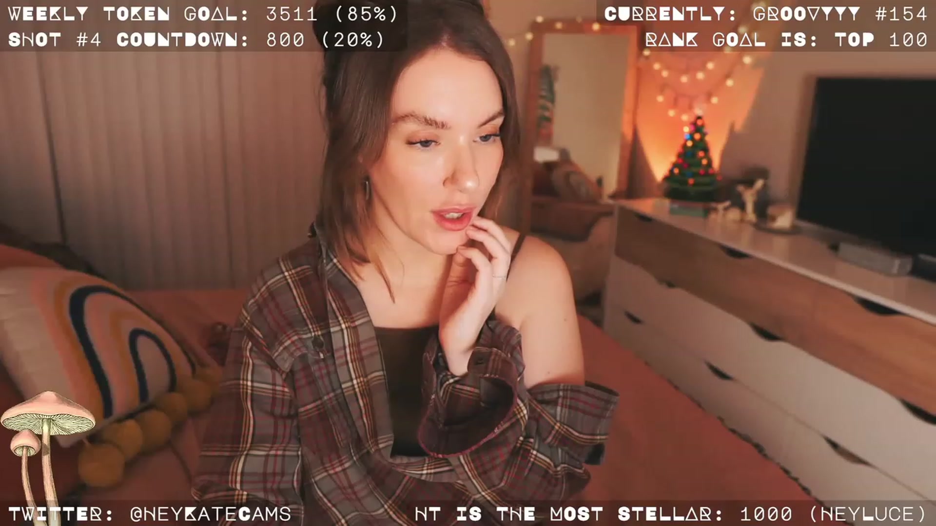 Gallery image thumbnail from HeyKate's myfreecams stream on, 12/25/2022, 08:18 image 4 of 20