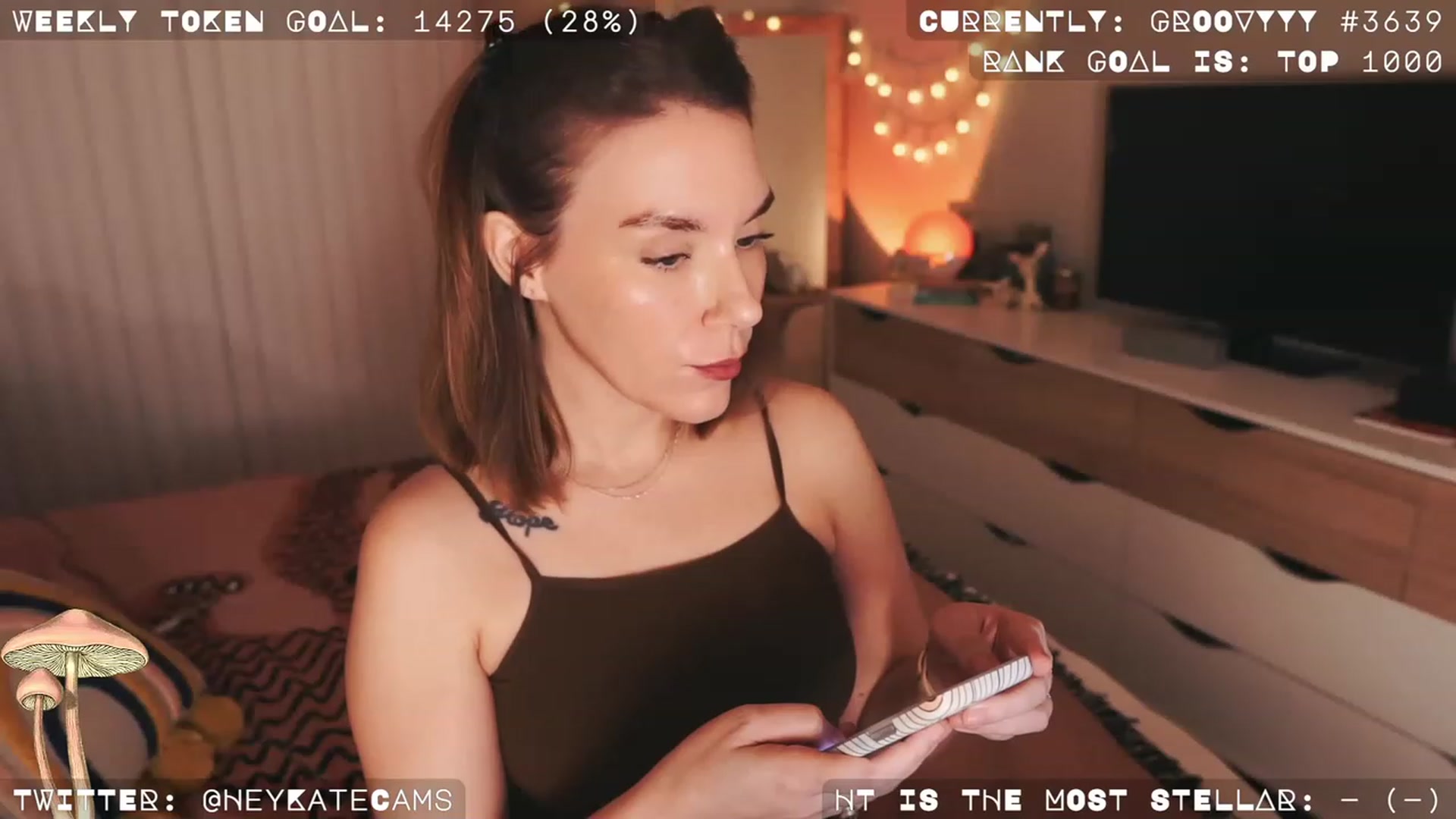 Gallery image thumbnail from HeyKate's myfreecams stream on, 01/12/2023, 03:46 image 12 of 20