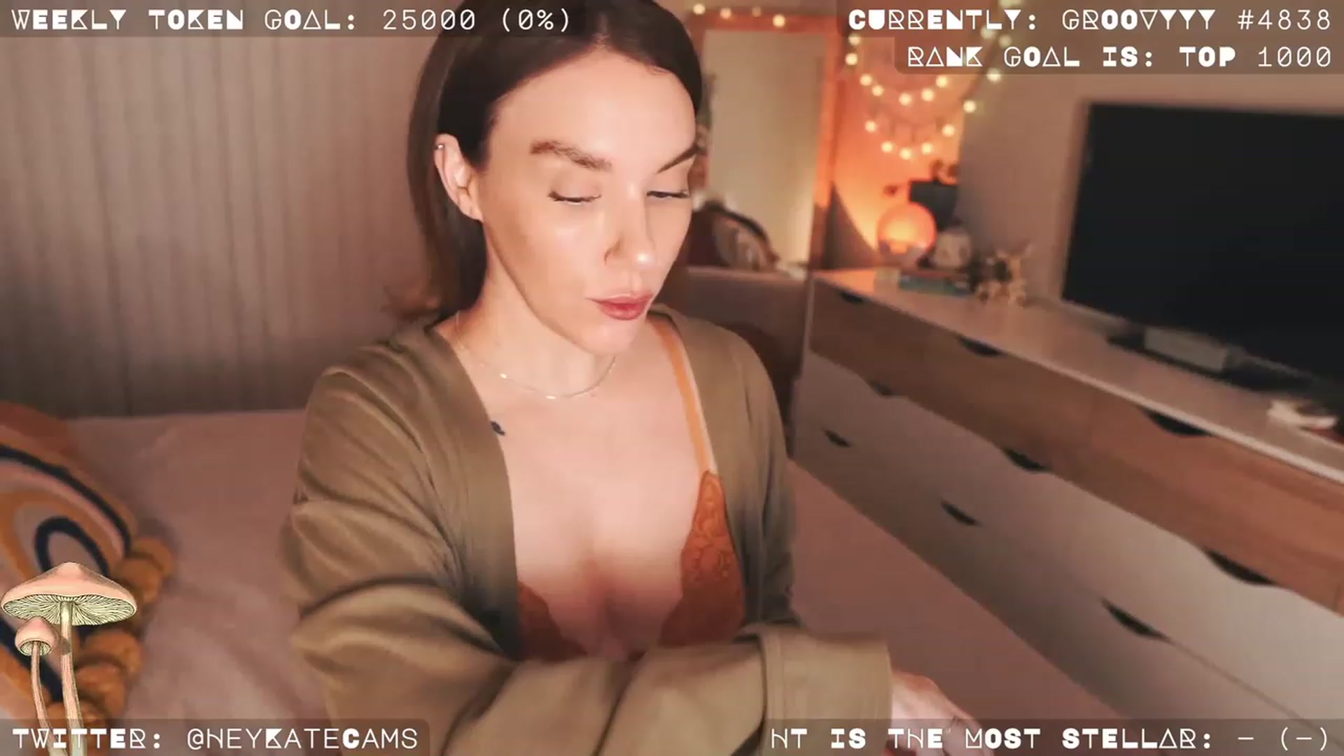 Gallery image thumbnail from HeyKate's myfreecams stream on, 01/18/2023, 04:32 image 3 of 20