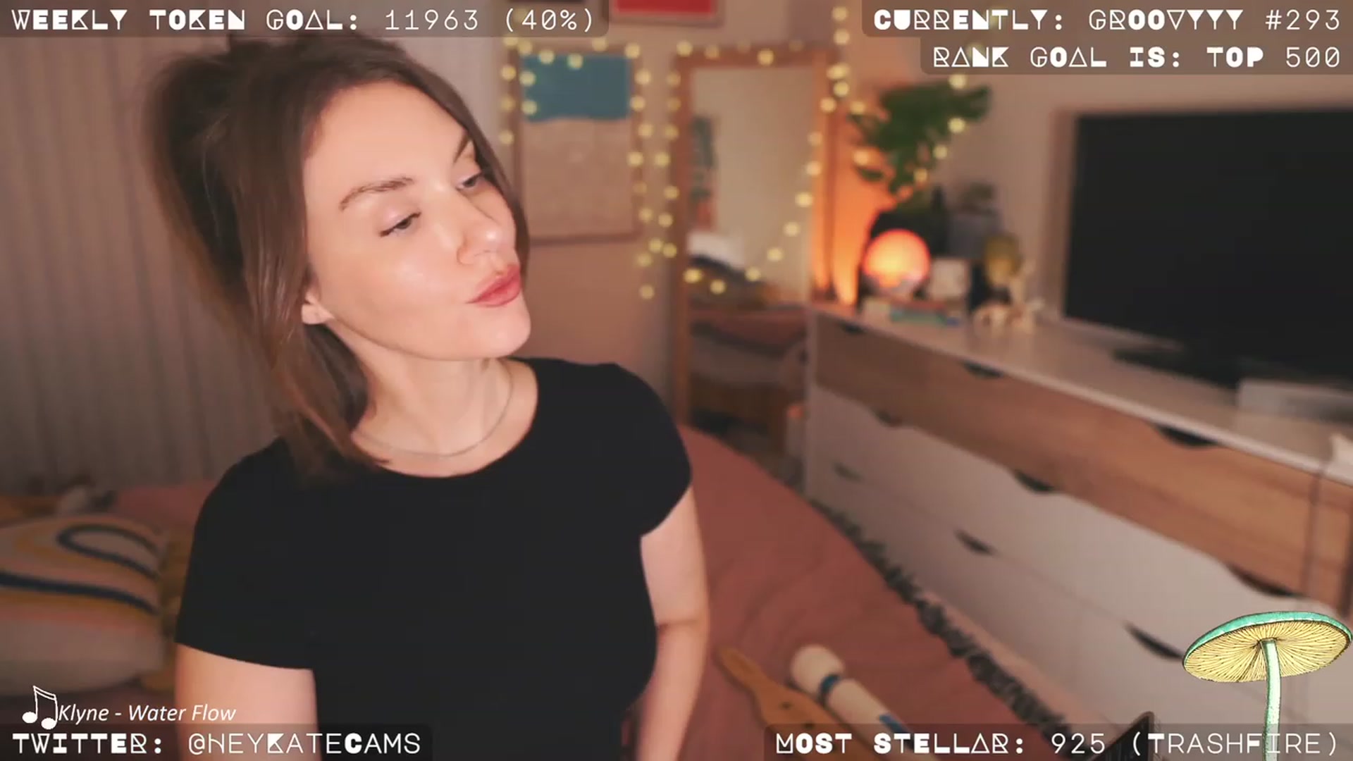 Gallery image thumbnail from HeyKate's myfreecams stream on, 03/10/2023, 10:50 image 19 of 20