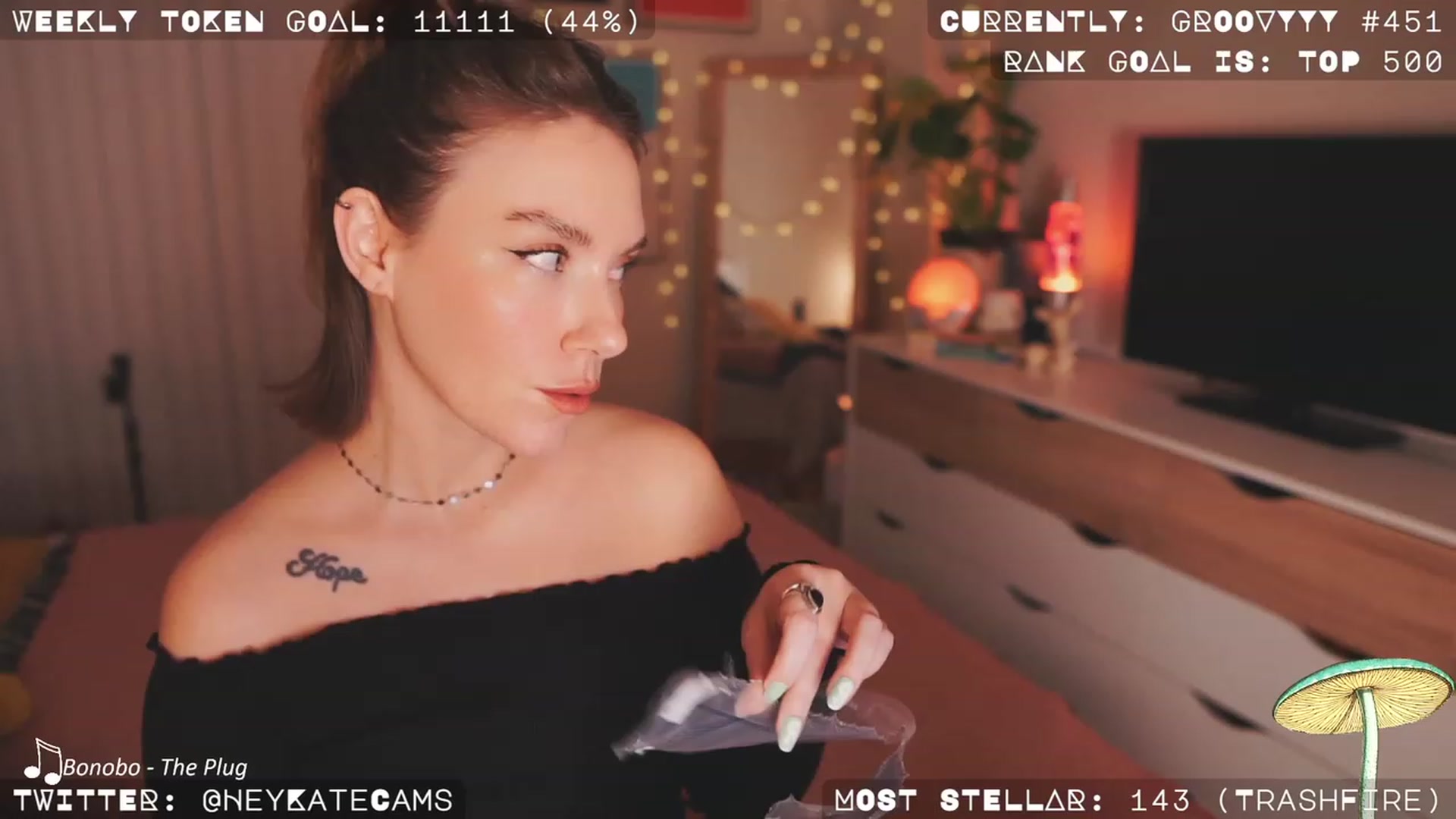 Gallery image thumbnail from HeyKate's myfreecams stream on, 03/19/2023, 04:15 image 2 of 20
