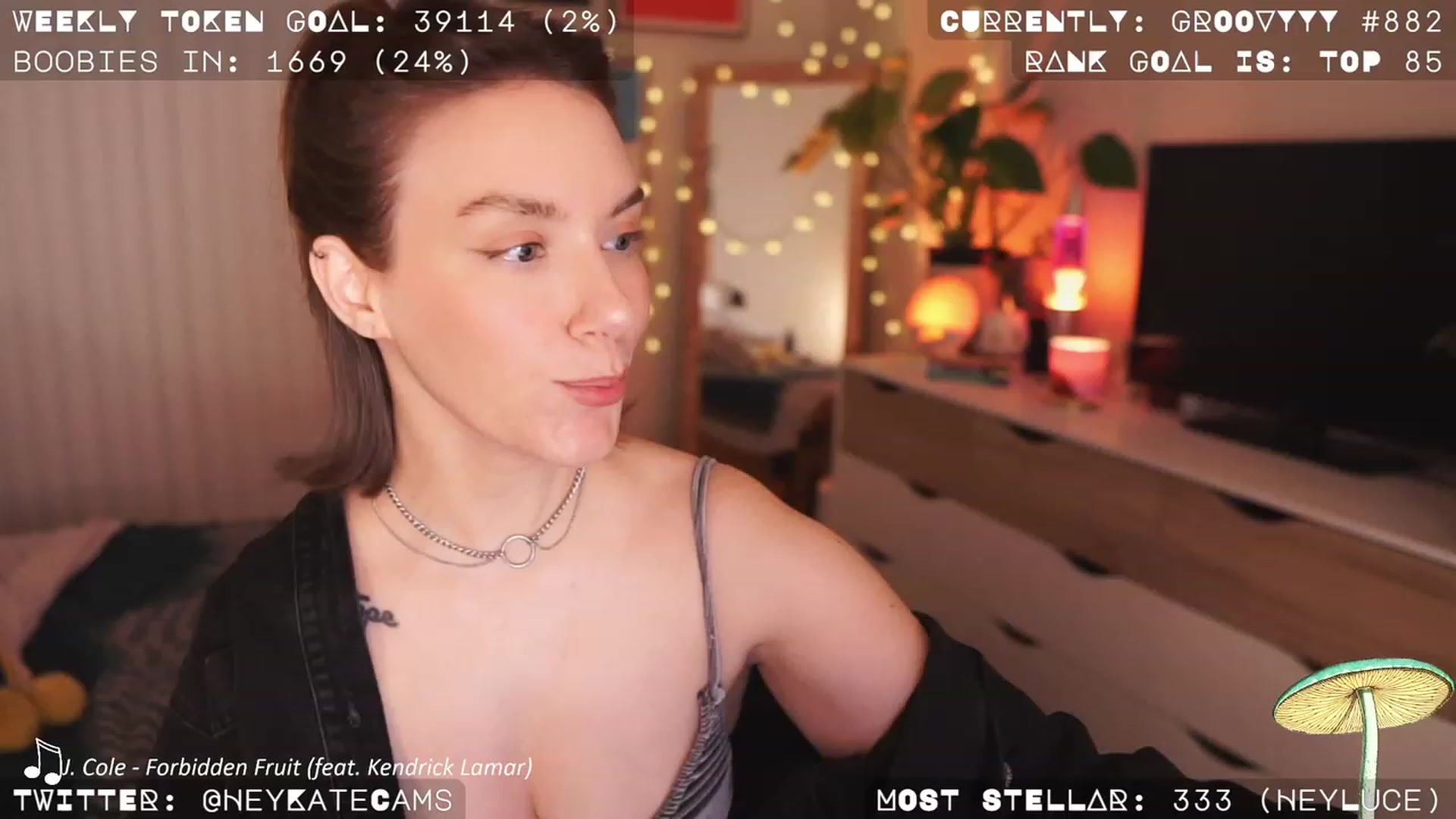 Gallery image thumbnail from HeyKate's myfreecams stream on, 04/02/2023, 04:50 image 1 of 20