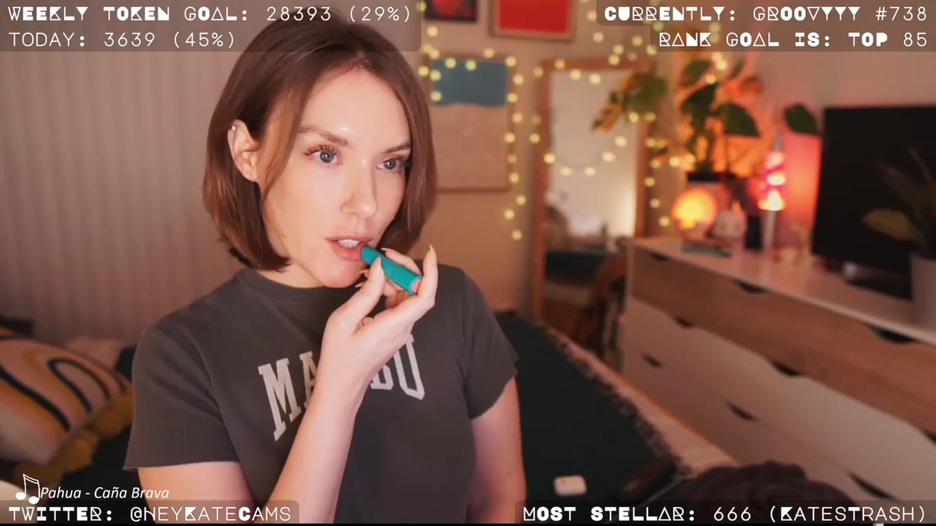 Gallery image thumbnail from HeyKate's myfreecams stream on, 04/06/2023, 03:17 image 17 of 20
