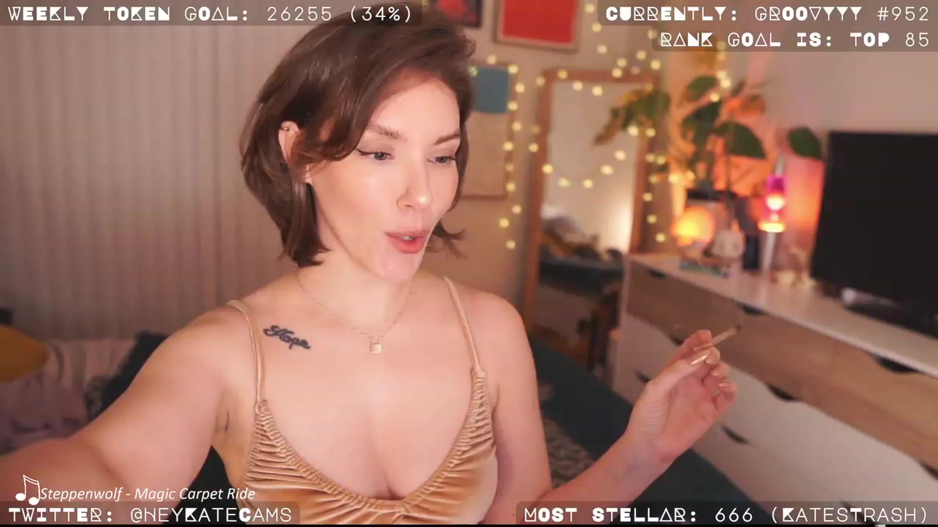 Gallery image thumbnail from HeyKate's myfreecams stream on, 04/08/2023, 05:14 image 4 of 20
