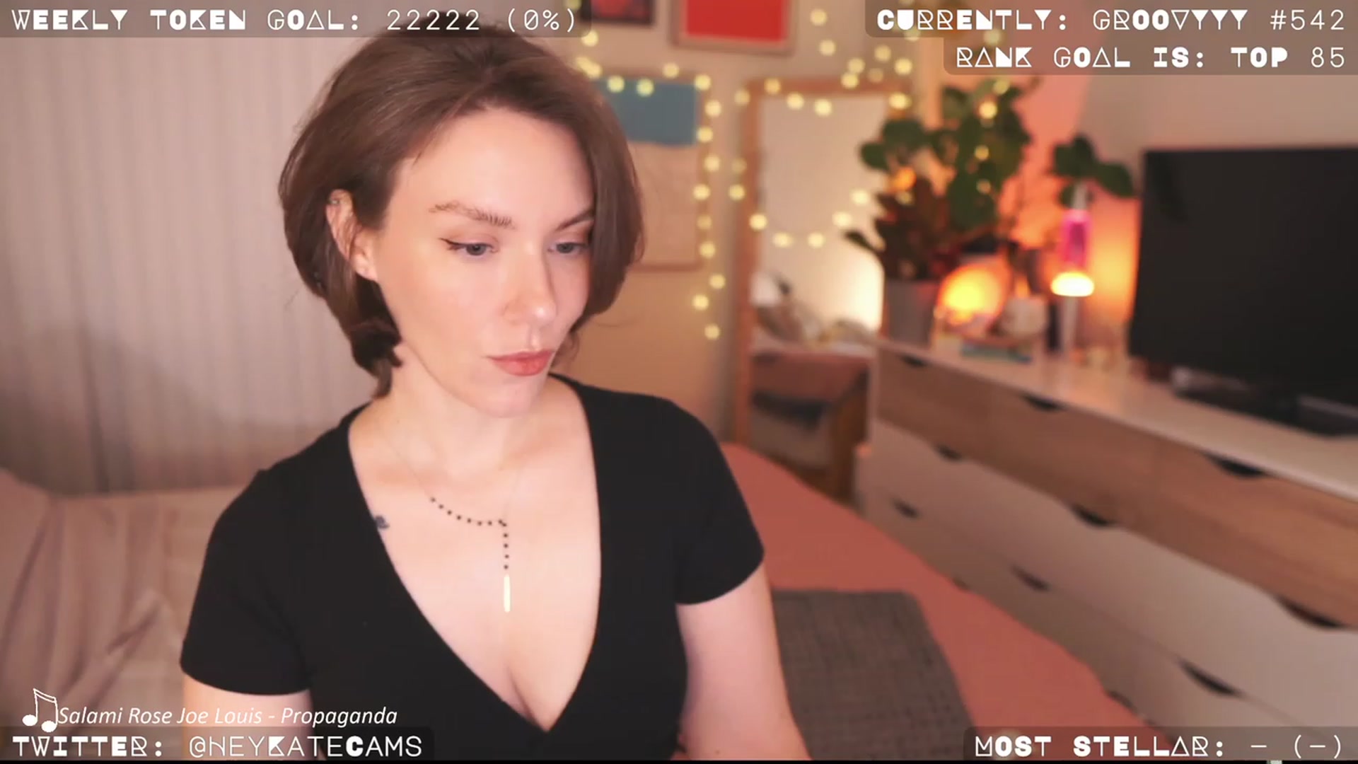 Gallery image thumbnail from HeyKate's myfreecams stream on, 04/12/2023, 02:57 image 11 of 20