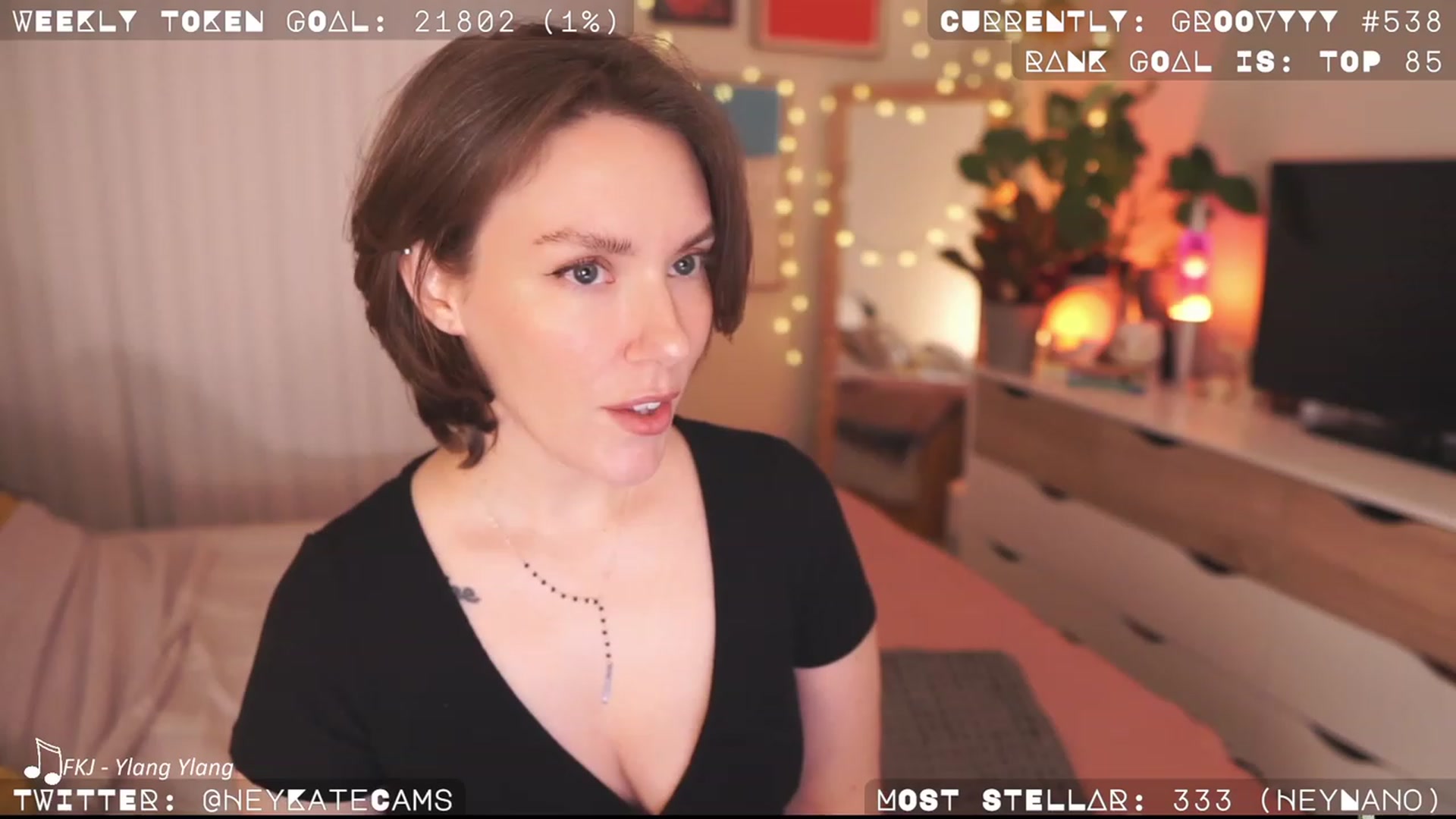 Gallery image thumbnail from HeyKate's myfreecams stream on, 04/12/2023, 04:37 image 3 of 20