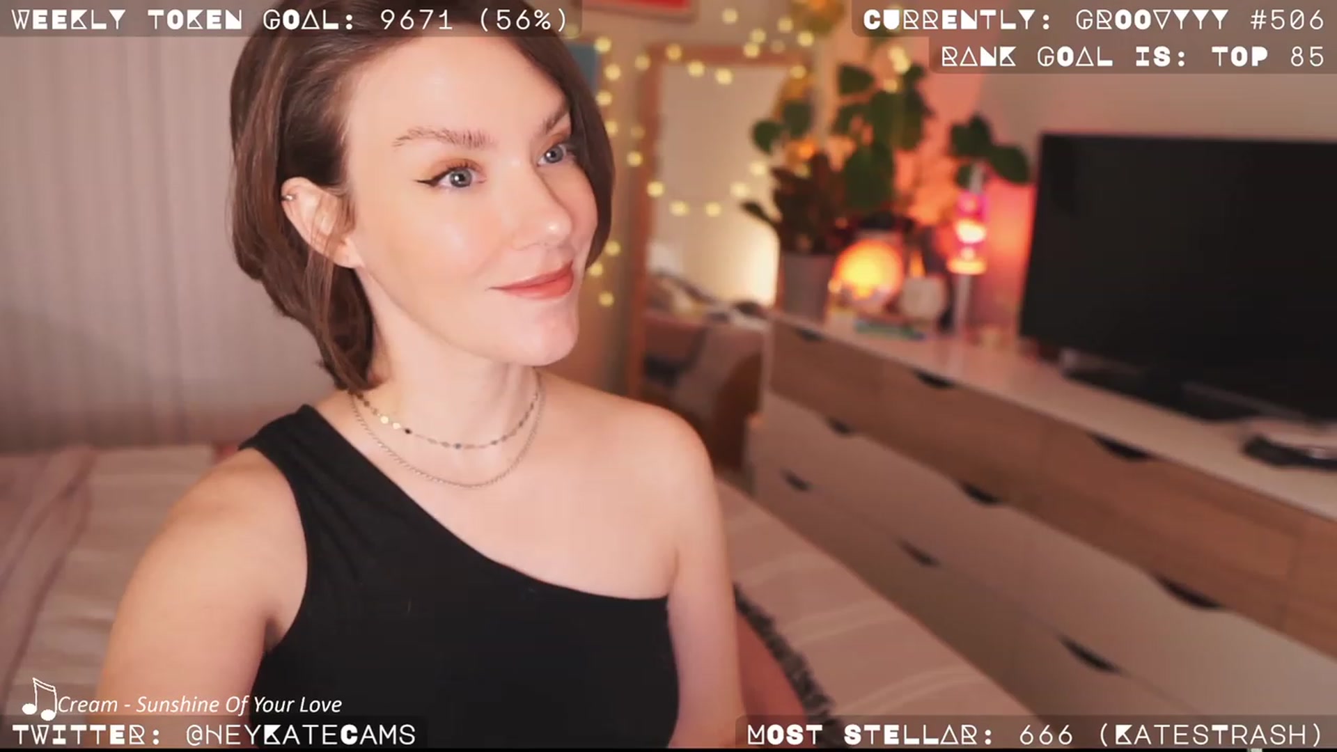 Gallery image thumbnail from HeyKate's myfreecams stream on, 04/15/2023, 03:29 image 14 of 20