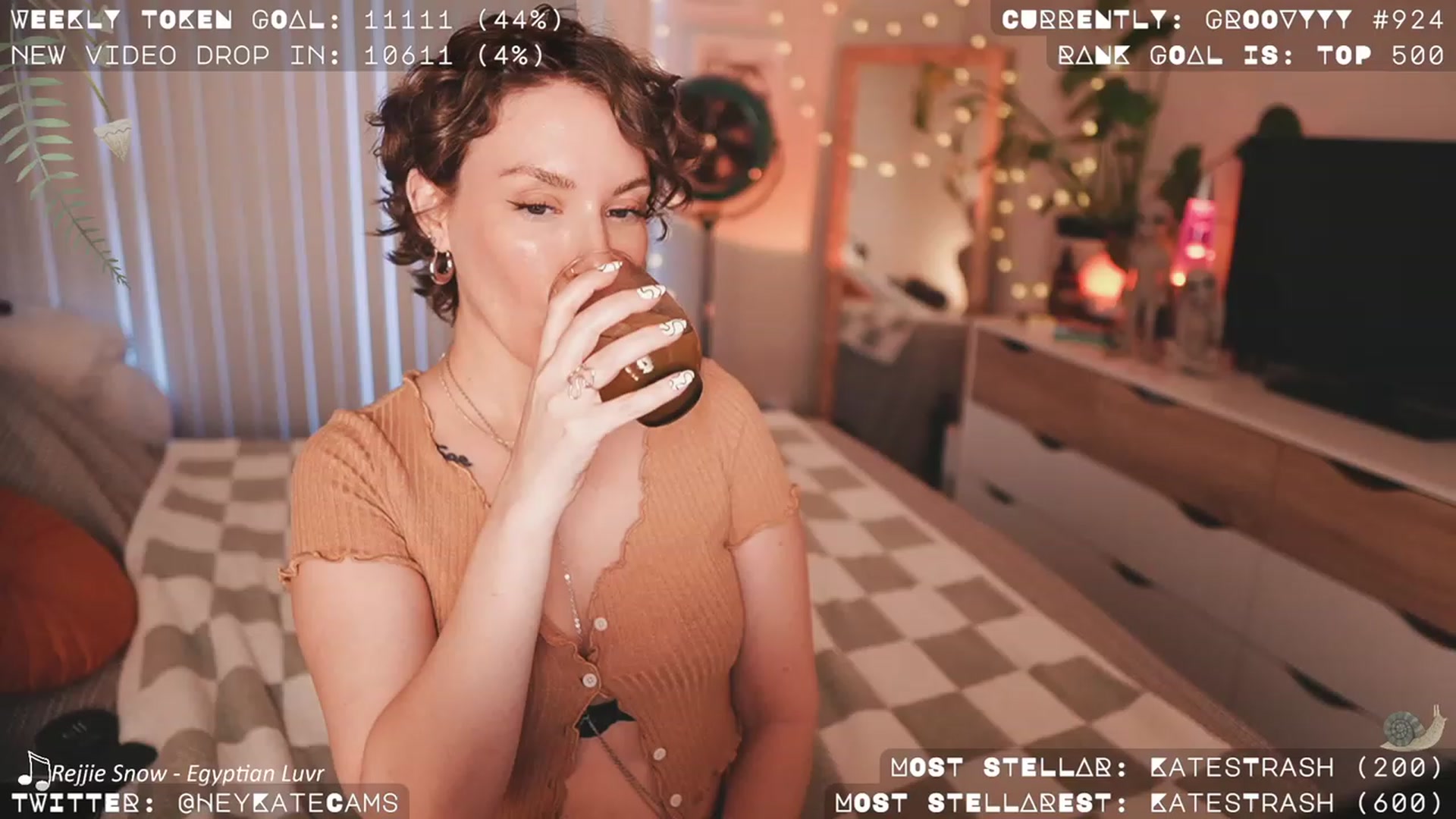 Gallery image thumbnail from HeyKate's myfreecams stream on, 08/20/2023, 03:28 image 4 of 20