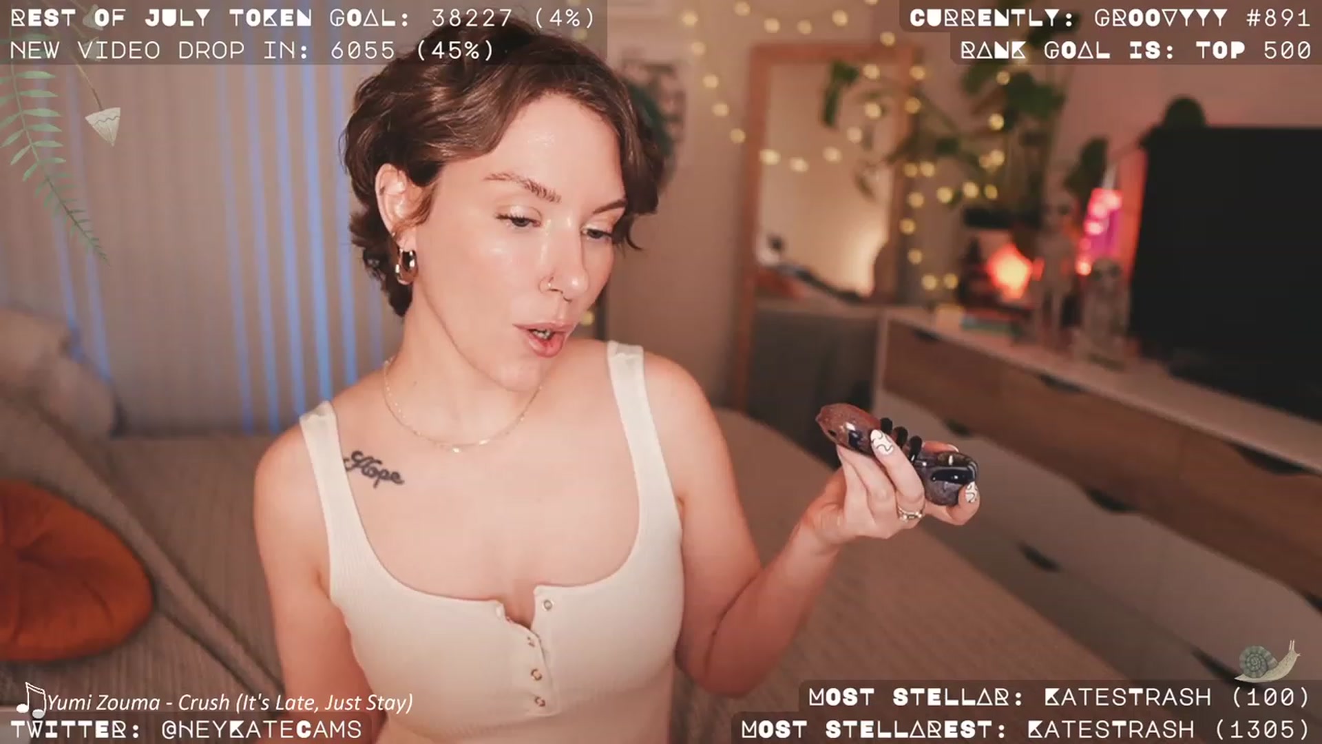 Gallery image thumbnail from HeyKate's myfreecams stream on, 08/22/2023, 03:32 image 2 of 20
