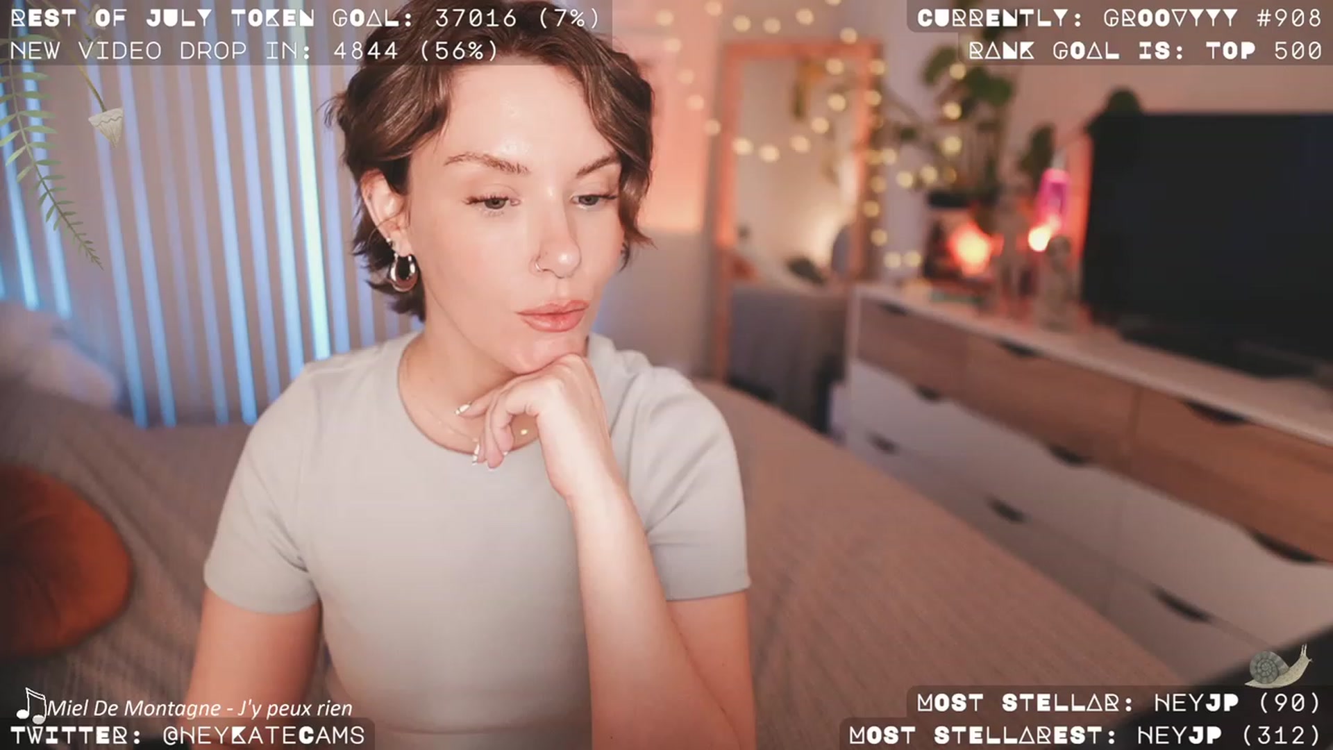 Gallery image thumbnail from HeyKate's myfreecams stream on, 08/23/2023, 02:23 image 1 of 20