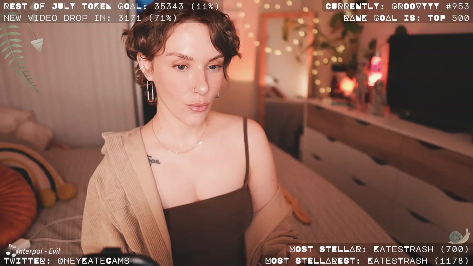 Gallery image thumbnail from HeyKate's myfreecams stream on, 08/25/2023, 03:23 image 12 of 20