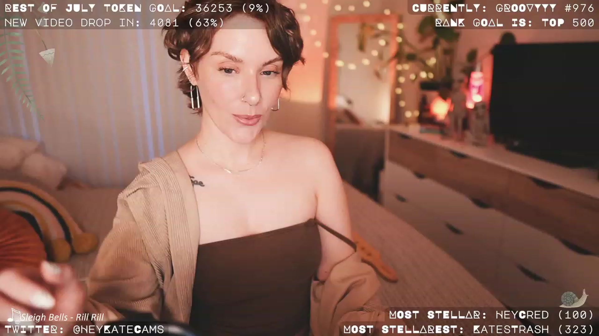 Gallery image thumbnail from HeyKate's myfreecams stream on, 08/25/2023, 03:23 image 7 of 20
