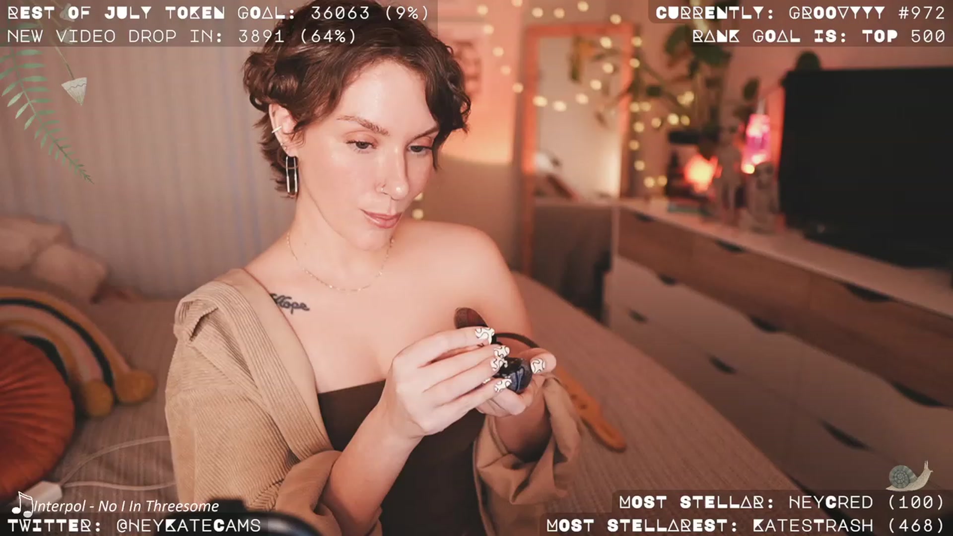 Gallery image thumbnail from HeyKate's myfreecams stream on, 08/25/2023, 03:23 image 10 of 20