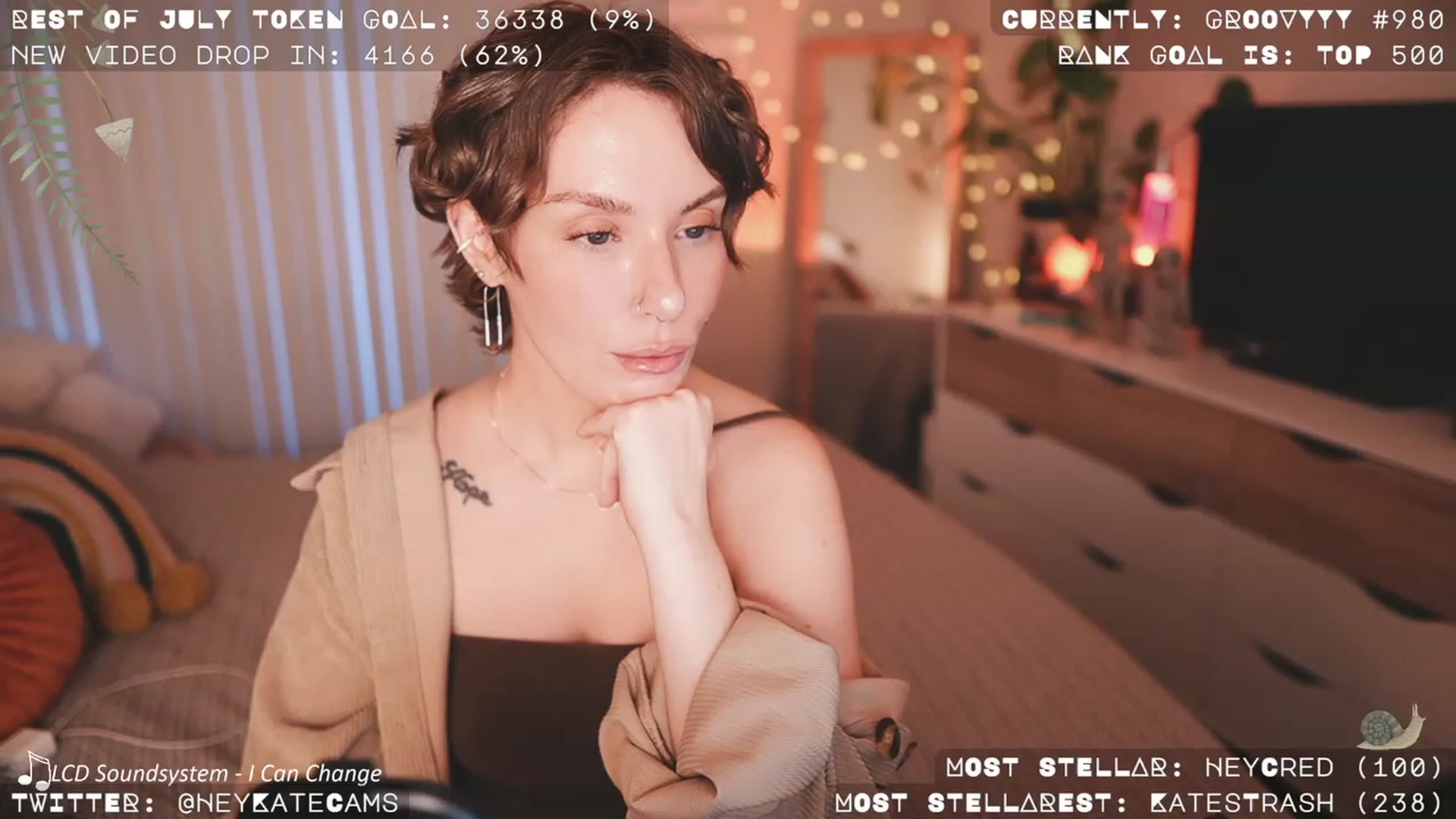 Gallery image thumbnail from HeyKate's myfreecams stream on, 08/25/2023, 03:23 image 4 of 20