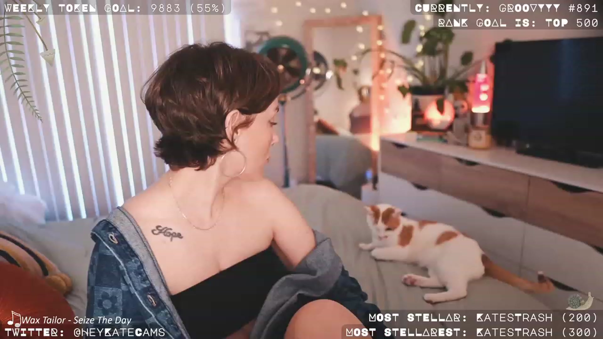 Gallery image thumbnail from HeyKate's myfreecams stream on, 09/15/2023, 01:18 image 14 of 20