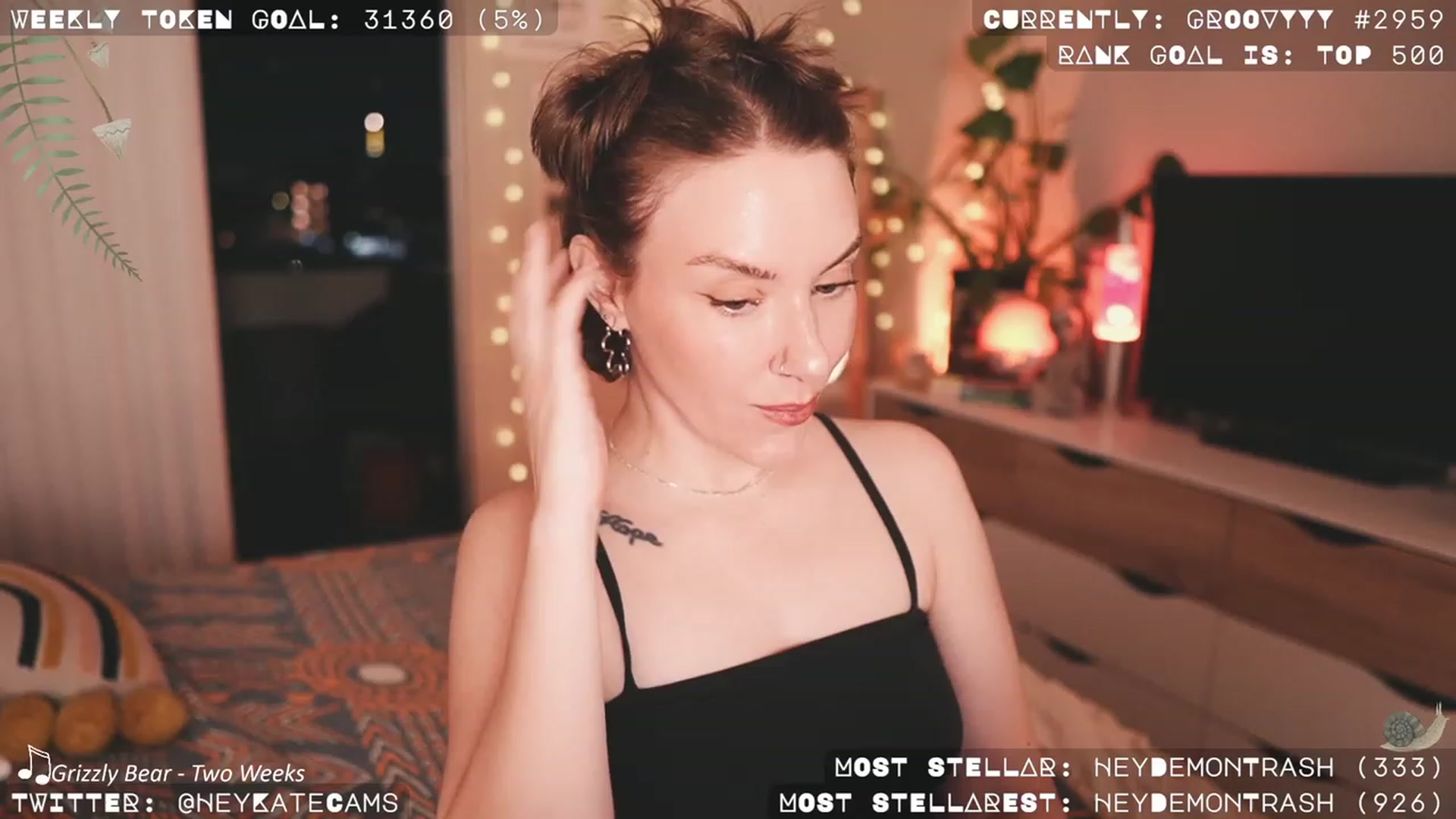 Gallery image thumbnail from HeyKate's myfreecams stream on, 10/05/2023, 03:32 image 2 of 20