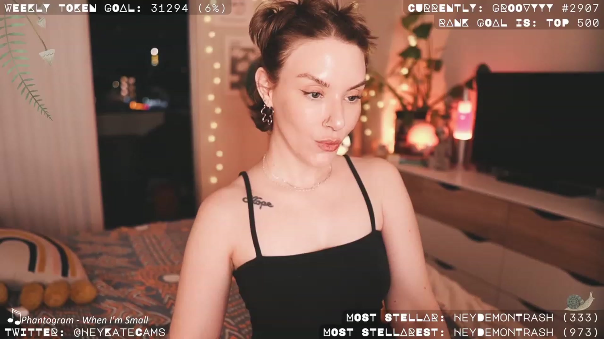 Gallery image thumbnail from HeyKate's myfreecams stream on, 10/05/2023, 03:32 image 9 of 20