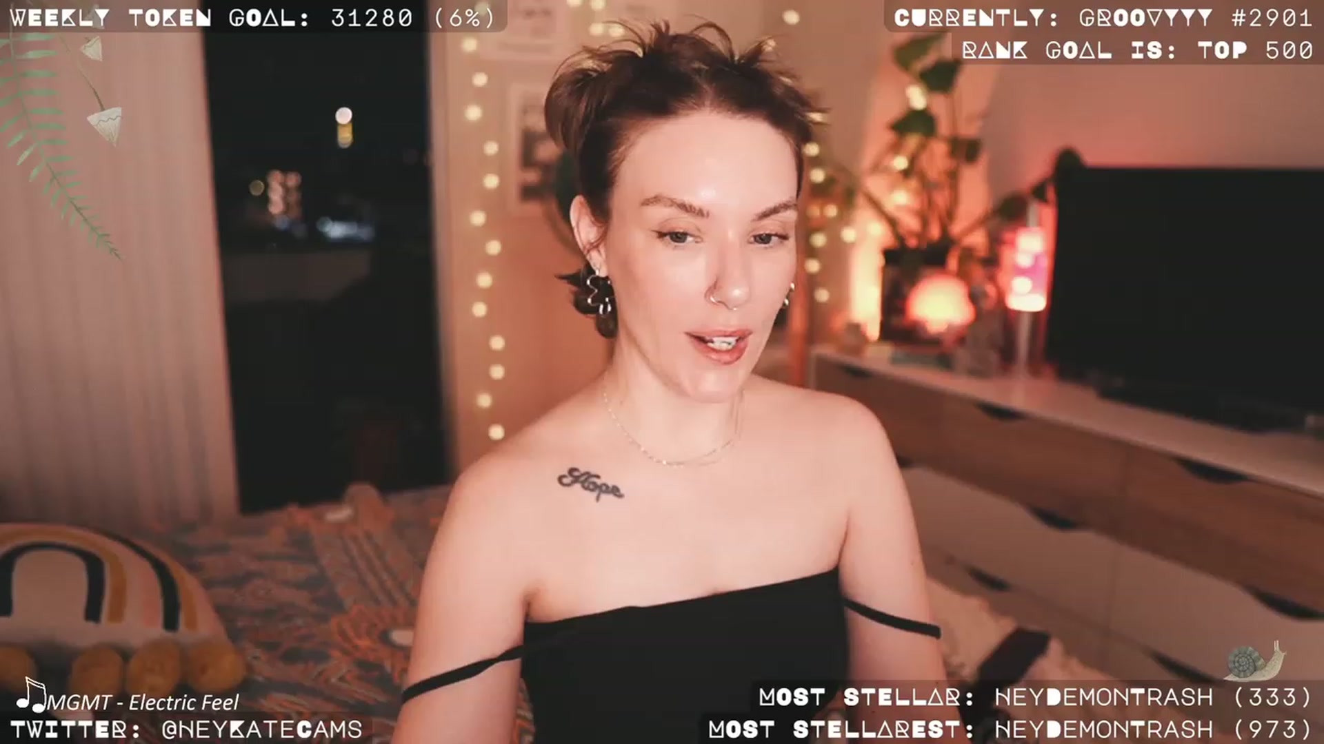 Gallery image thumbnail from HeyKate's myfreecams stream on, 10/05/2023, 03:32 image 13 of 20