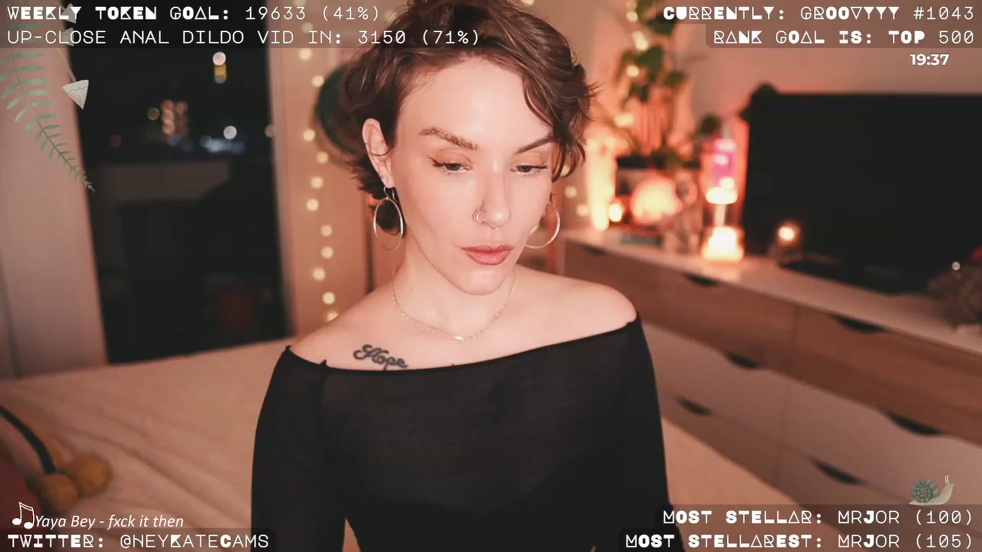 Gallery image thumbnail from HeyKate's myfreecams stream on, 10/08/2023, 04:15 image 9 of 20