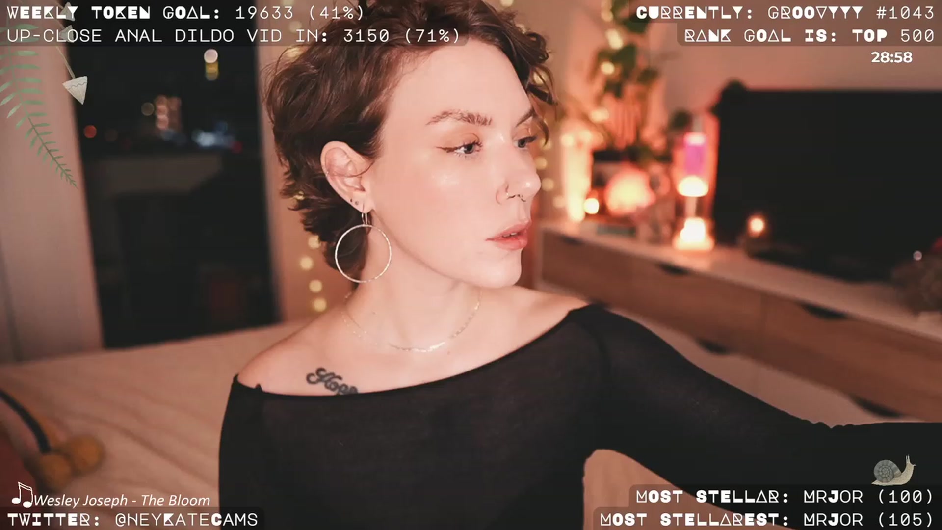 Gallery image thumbnail from HeyKate's myfreecams stream on, 10/08/2023, 04:15 image 6 of 20