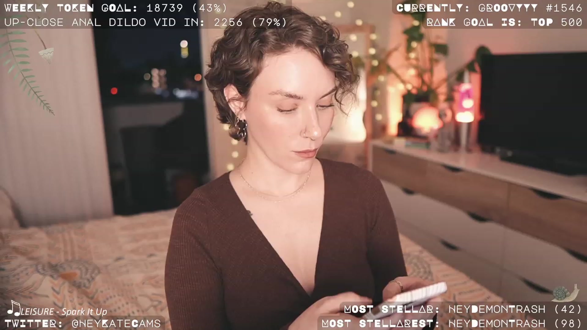 Gallery image thumbnail from HeyKate's myfreecams stream on, 10/12/2023, 02:36 image 11 of 20