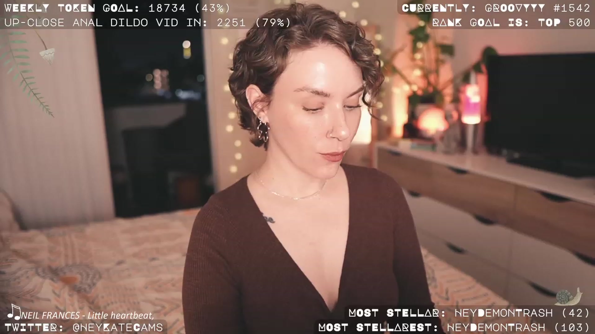 Gallery image thumbnail from HeyKate's myfreecams stream on, 10/12/2023, 02:36 image 20 of 20