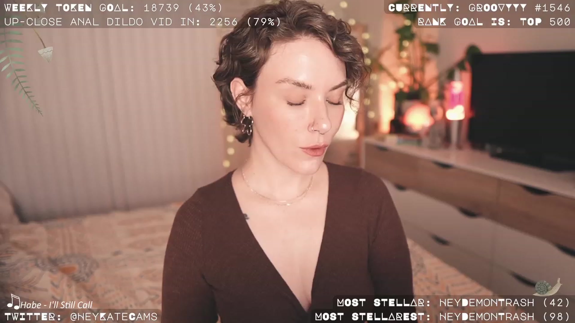 Gallery image thumbnail from HeyKate's myfreecams stream on, 10/12/2023, 02:36 image 9 of 20