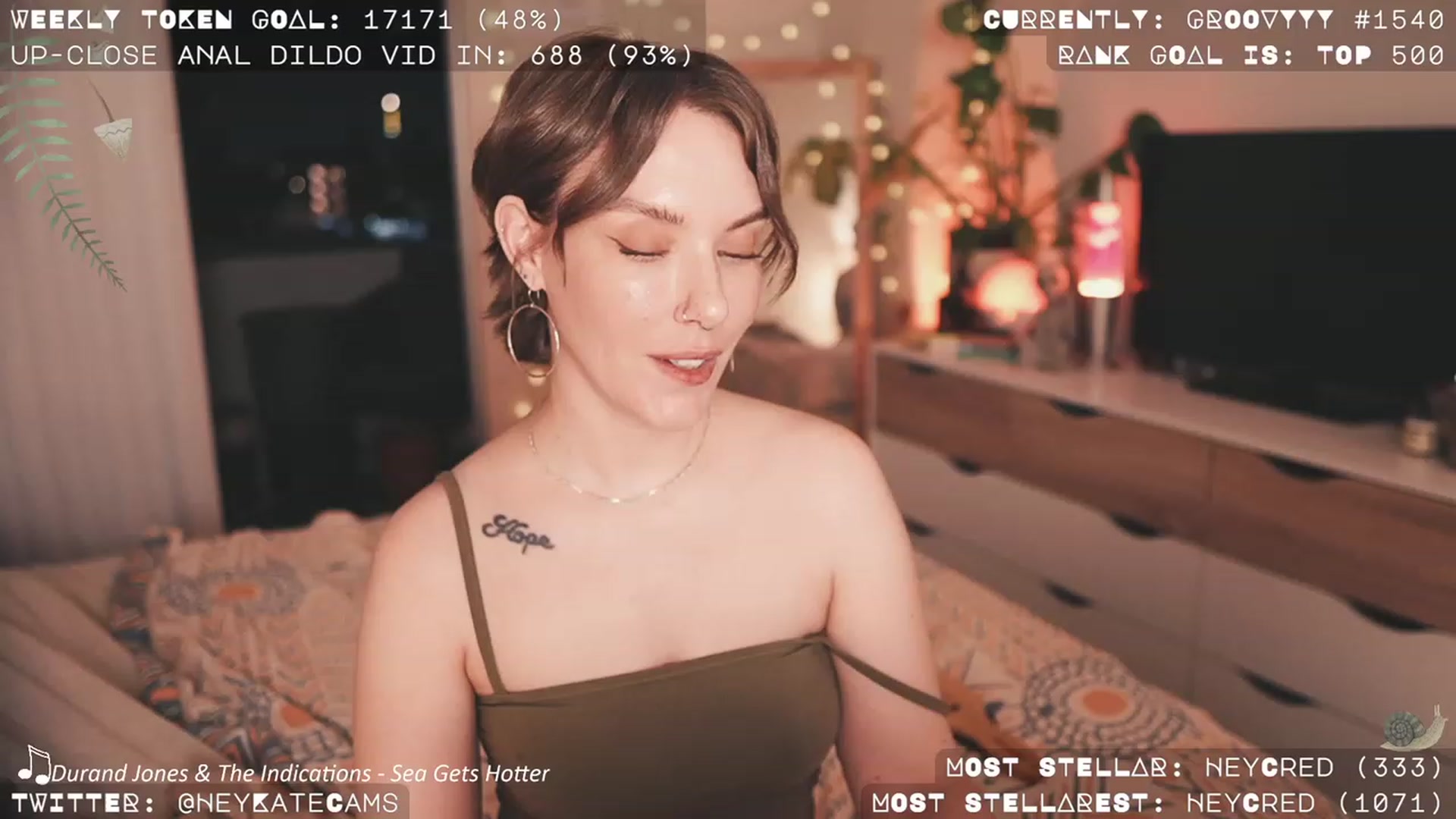 Gallery image thumbnail from HeyKate's myfreecams stream on, 10/13/2023, 03:18 image 10 of 20