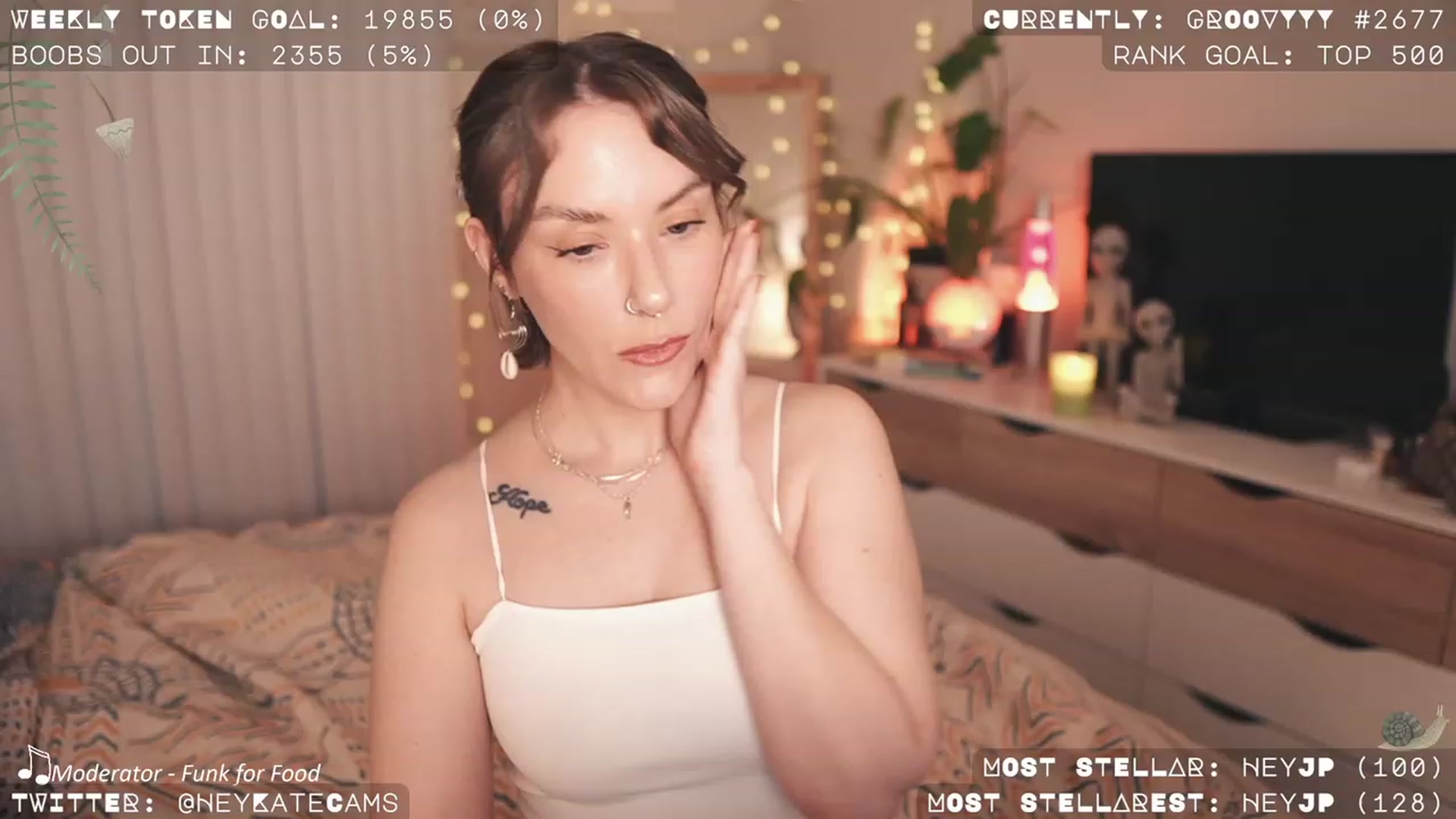 Gallery image thumbnail from HeyKate's myfreecams stream on, 11/02/2023, 01:39 image 18 of 20