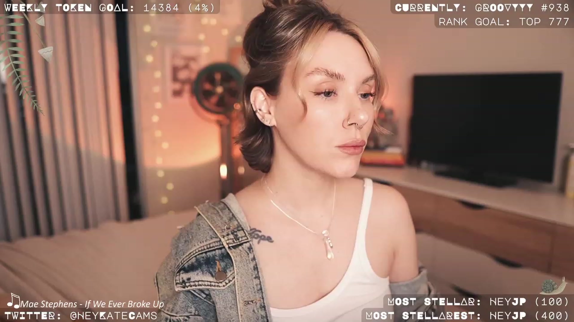Gallery image thumbnail from HeyKate's myfreecams stream on, 12/13/2023, 06:28 image 17 of 20