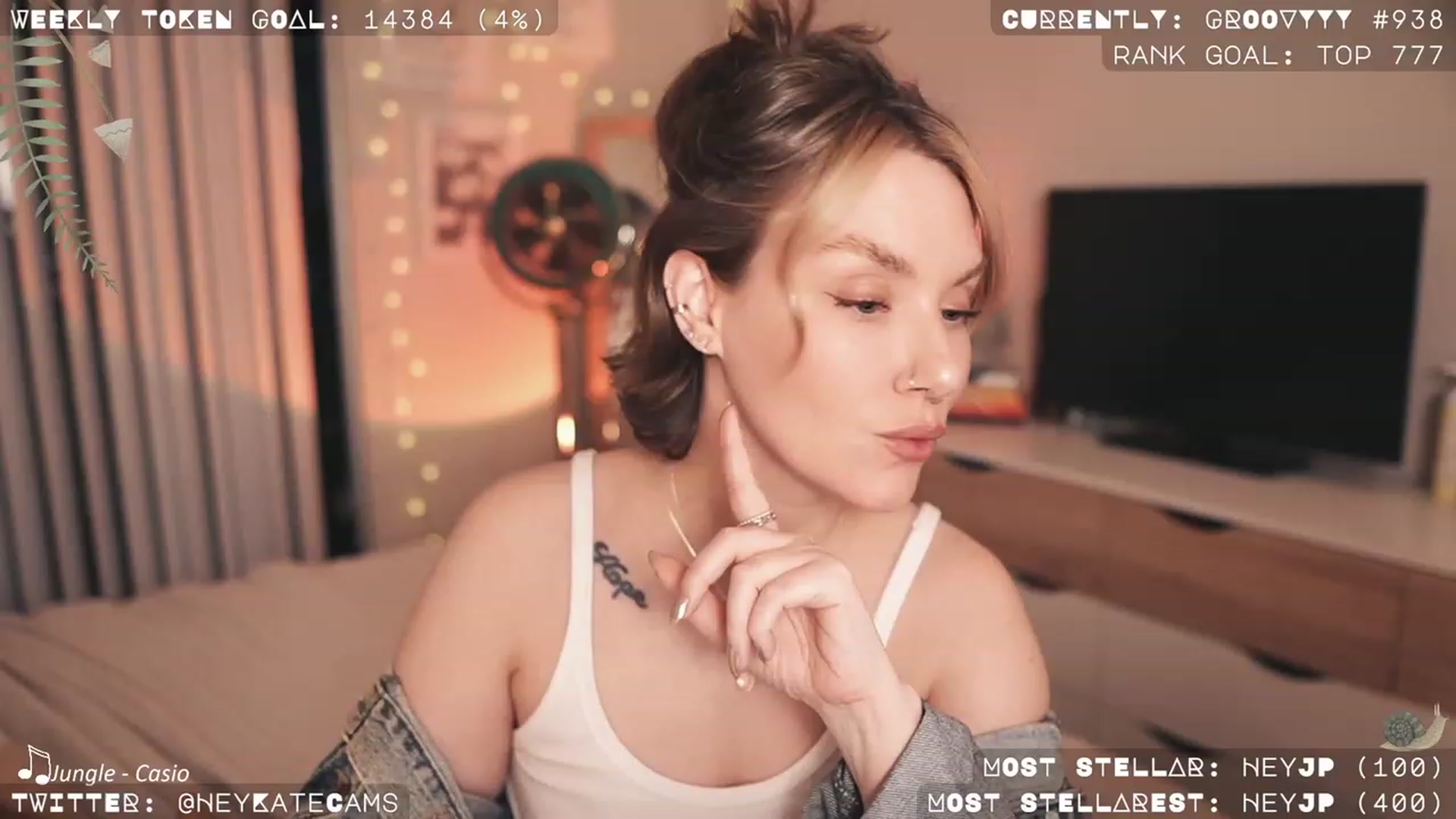 Gallery image thumbnail from HeyKate's myfreecams stream on, 12/13/2023, 06:28 image 16 of 20