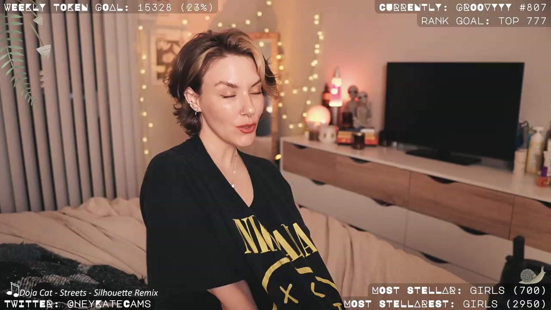 Gallery image thumbnail from HeyKate's myfreecams stream on, 12/21/2023, 09:50 image 9 of 20