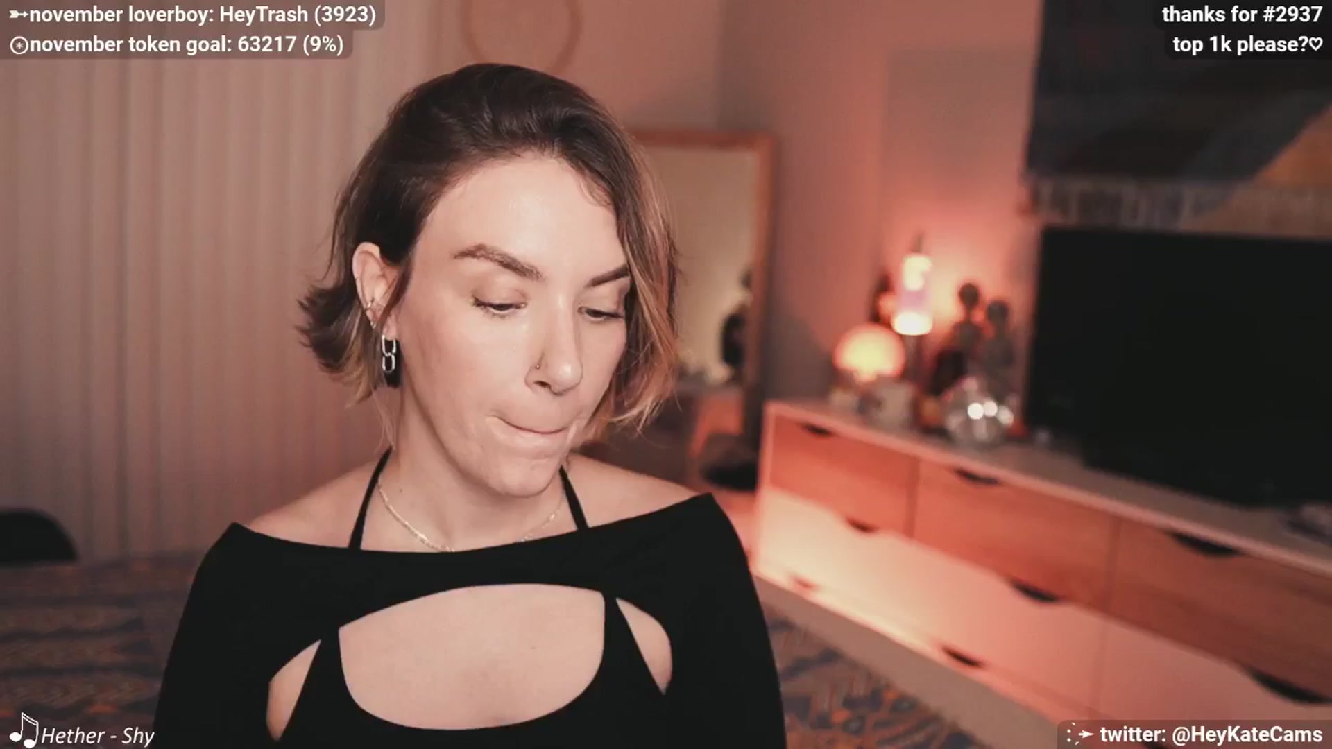 Gallery image thumbnail from HeyKate's myfreecams stream on, 11/14/2024, 01:55 image 15 of 20