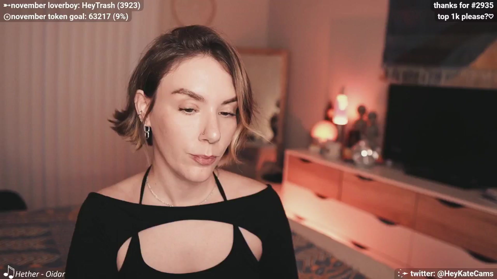 Gallery image thumbnail from HeyKate's myfreecams stream on, 11/14/2024, 01:55 image 10 of 20