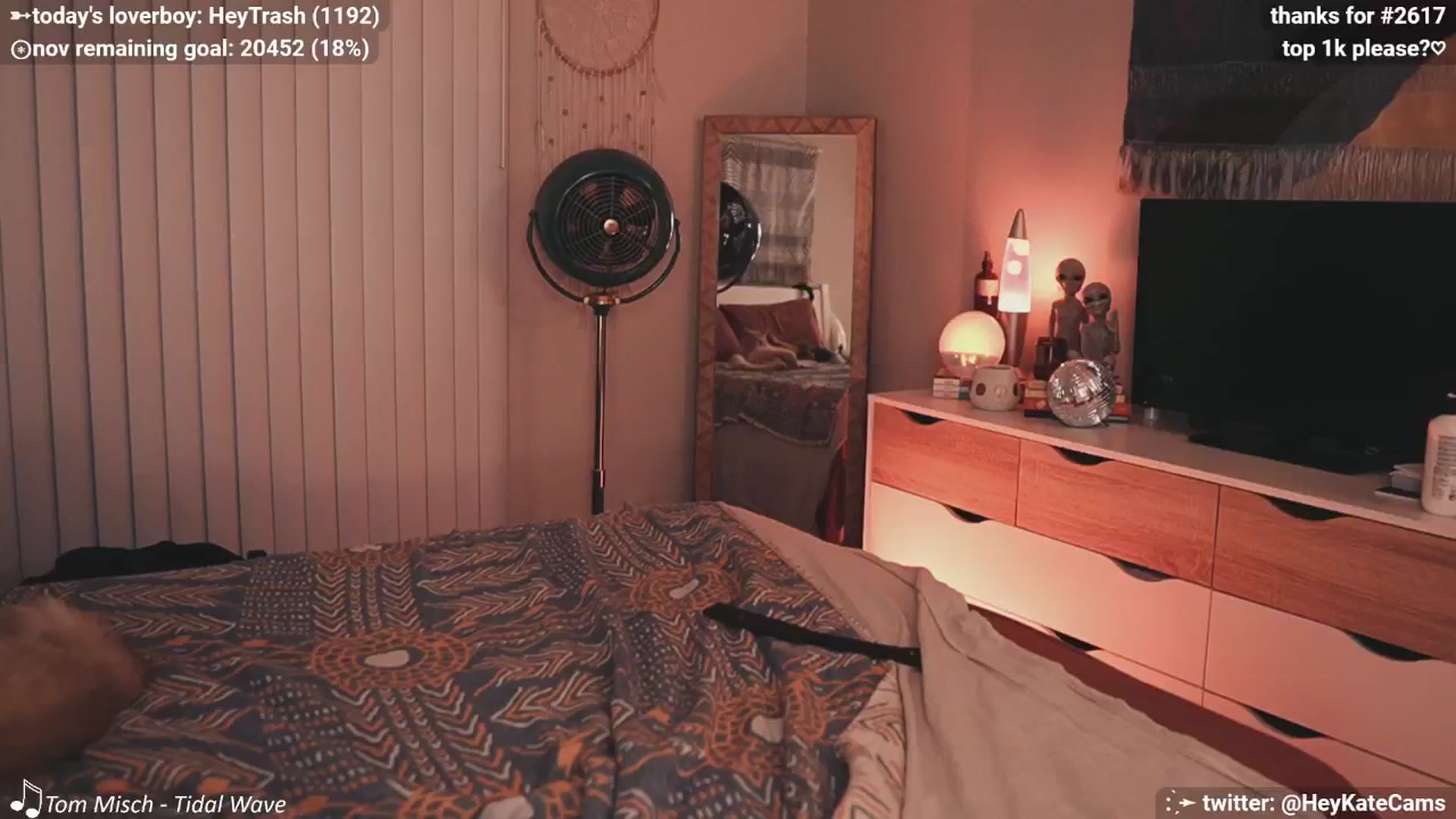Gallery image thumbnail from HeyKate's myfreecams stream on, 11/26/2024, 01:33 image 17 of 20
