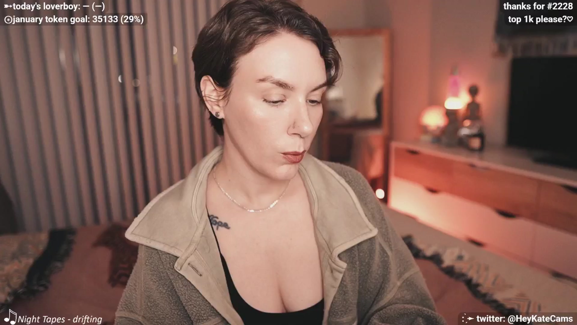 Gallery image thumbnail from HeyKate's myfreecams stream on, 01/22/2025, 03:07 image 1 of 20