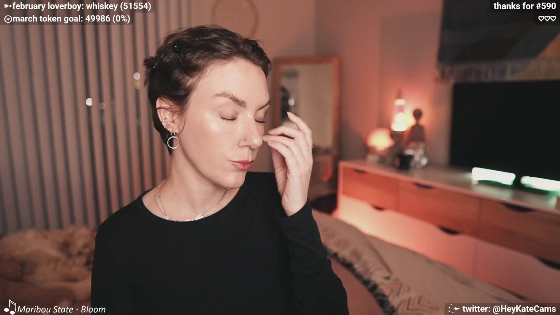 Gallery image thumbnail from HeyKate's myfreecams stream on, 03/01/2025, 03:16 image 10 of 20
