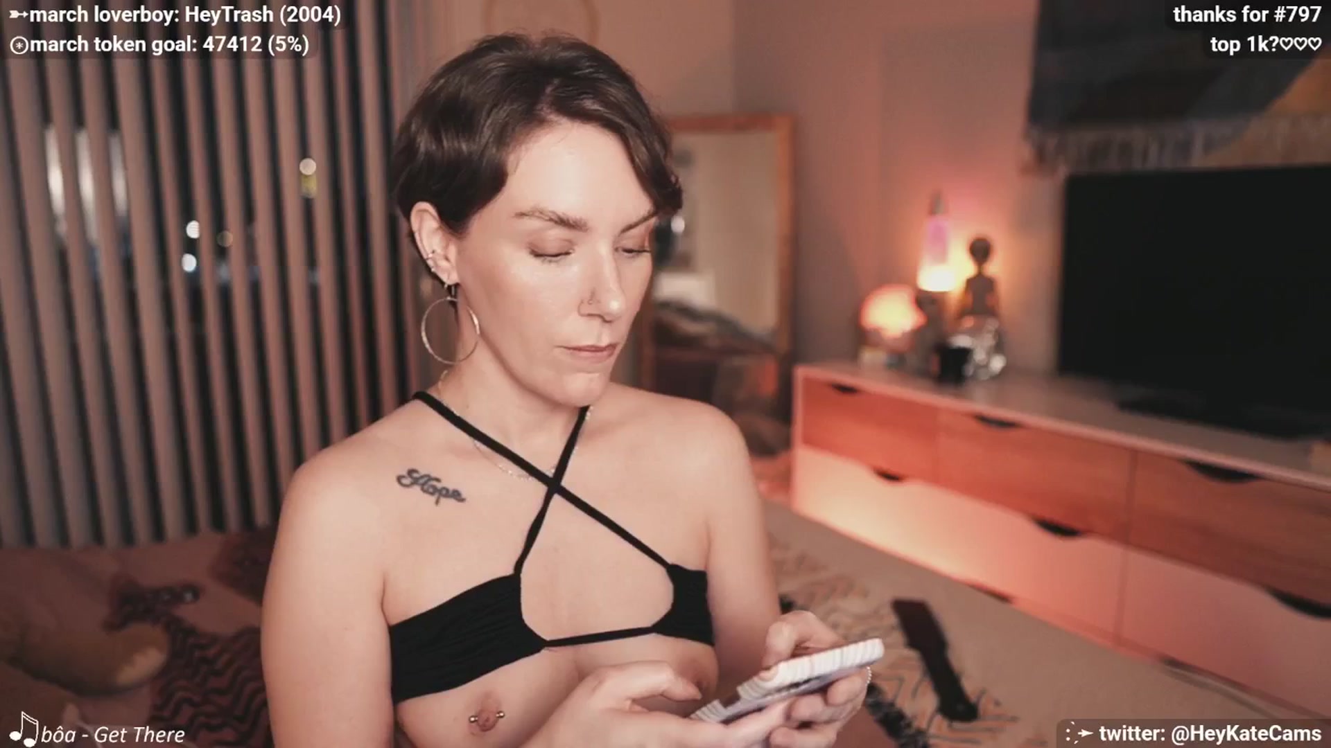 Gallery image thumbnail from HeyKate's myfreecams stream on, 03/02/2025, 03:34 image 7 of 20