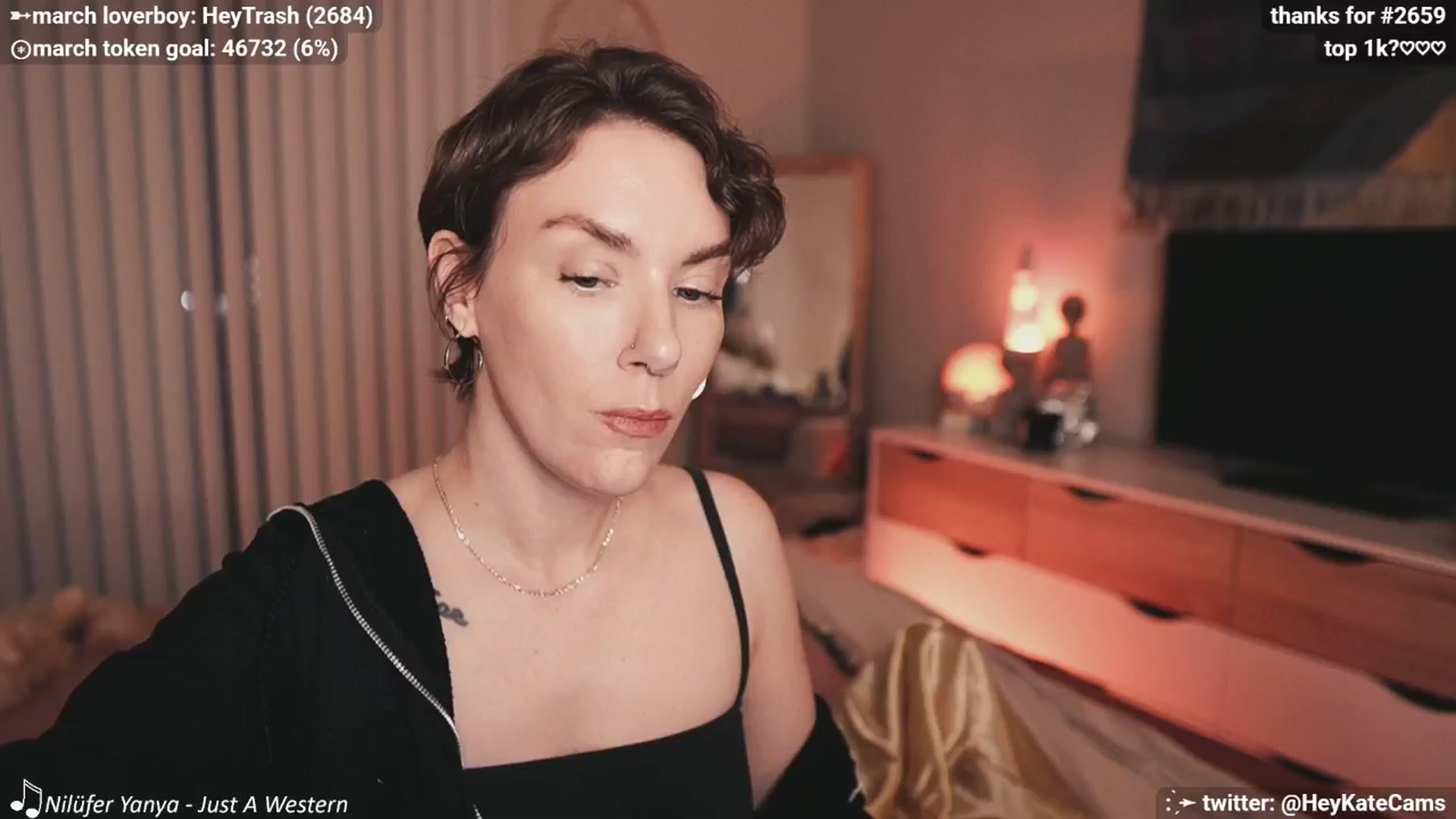 Gallery image thumbnail from HeyKate's myfreecams stream on, 03/06/2025, 03:04 image 18 of 20
