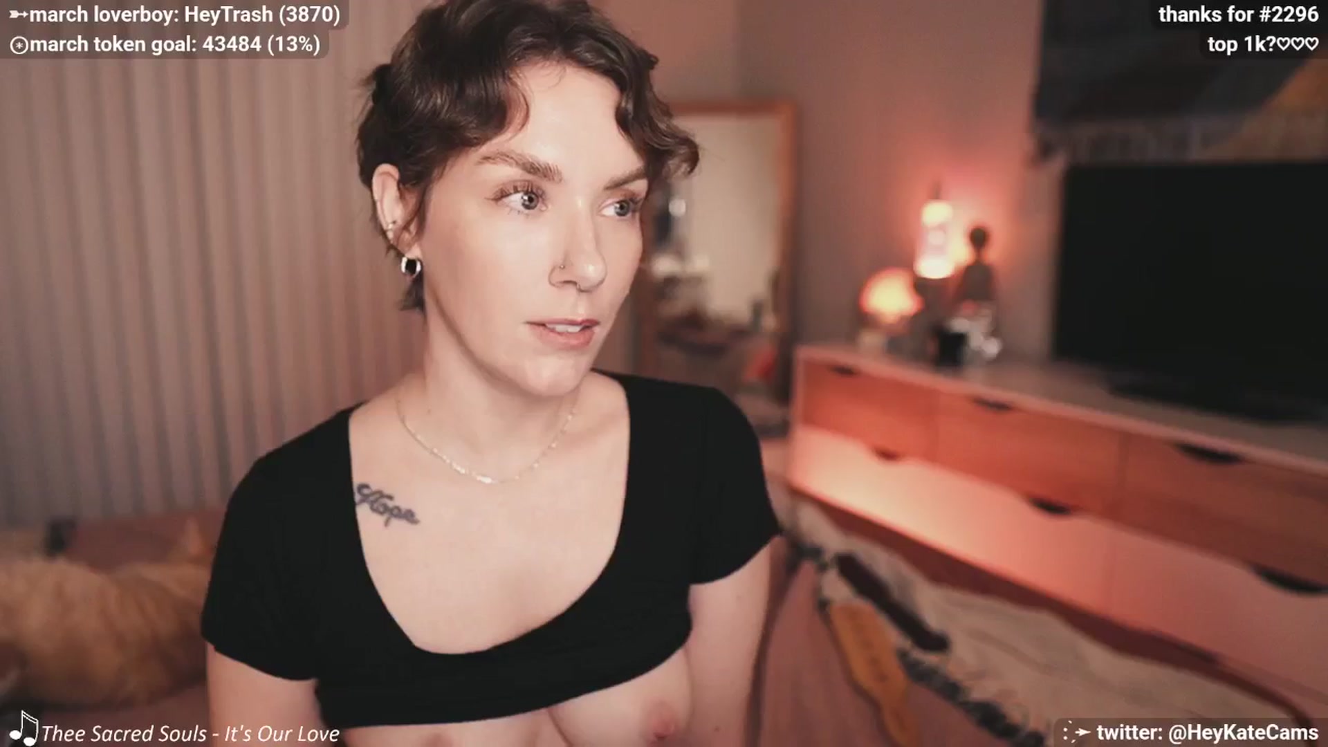 Gallery image thumbnail from HeyKate's myfreecams stream on, 03/09/2025, 03:53 image 17 of 20