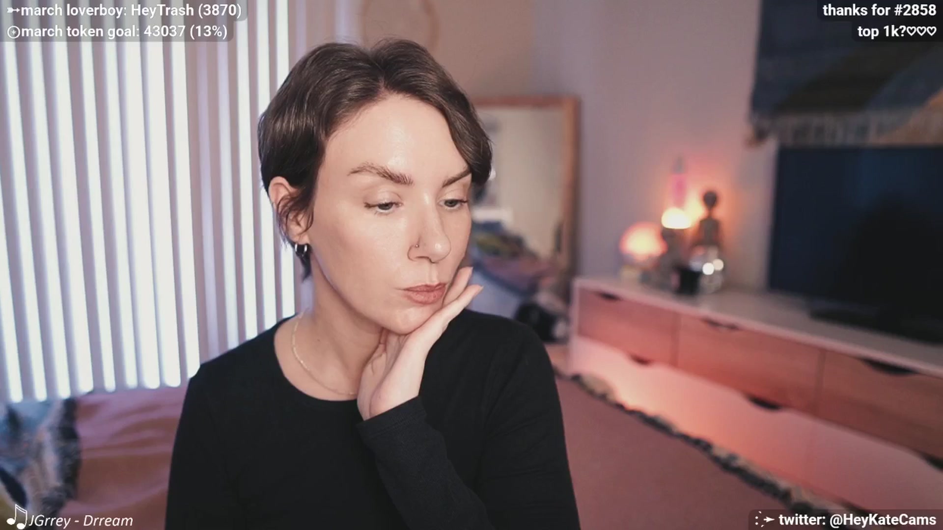 Gallery image thumbnail from HeyKate's myfreecams stream on, 03/13/2025, 24:19 image 13 of 20