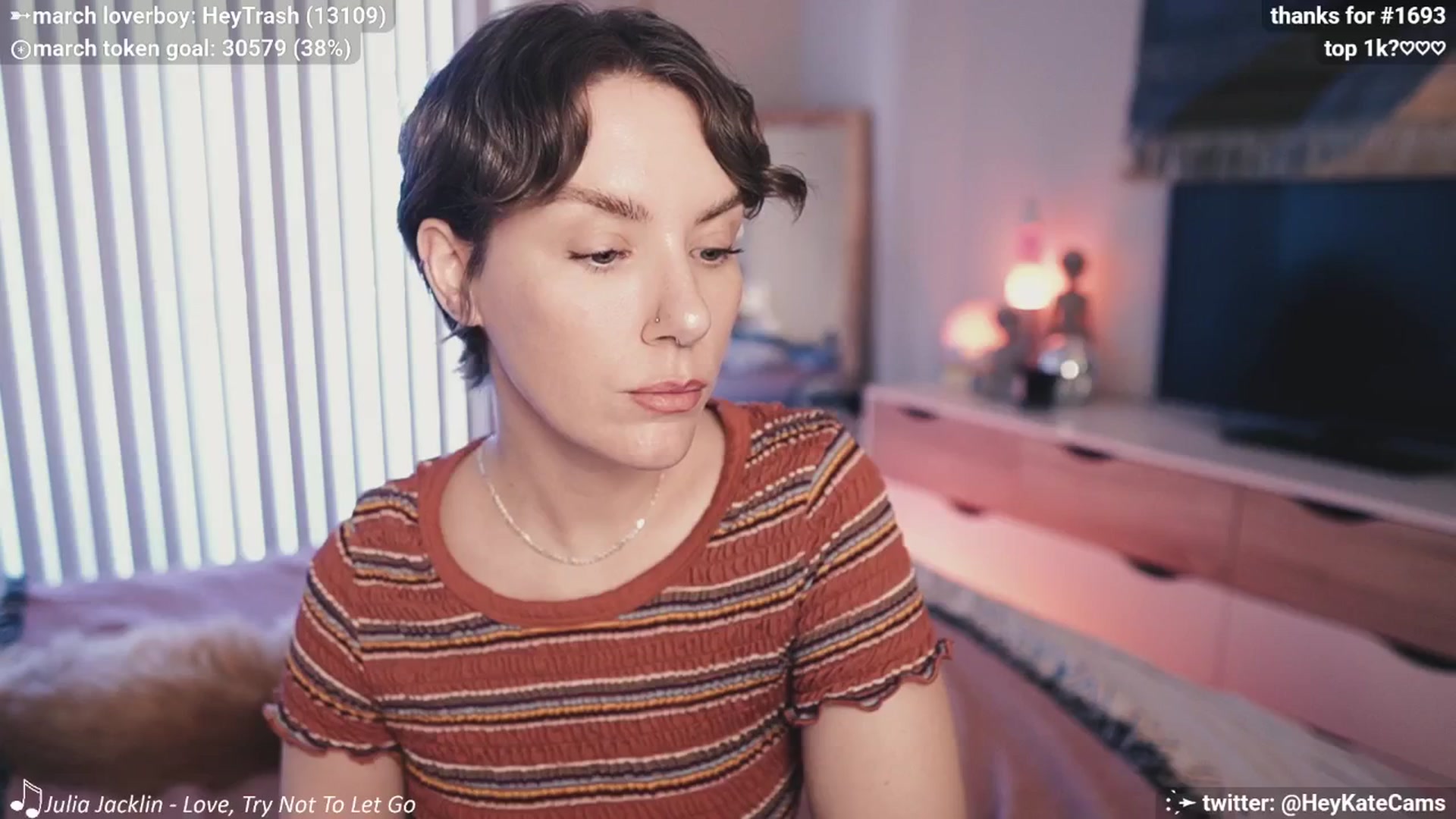 Gallery image thumbnail from HeyKate's myfreecams stream on, 03/19/2025, 24:43 image 9 of 20